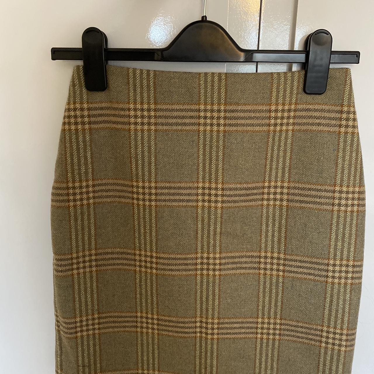 Gorgeous Holland Cooper tweed skirt! Only worn once... - Depop