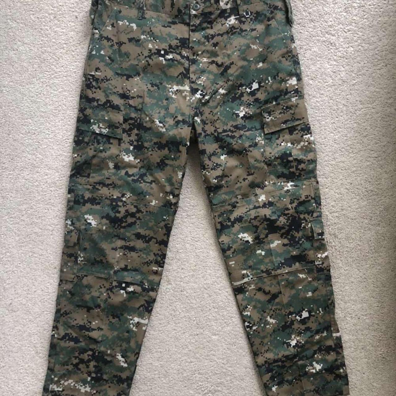 Military Army Digital Pixel Camo Cargo Pants Size... - Depop