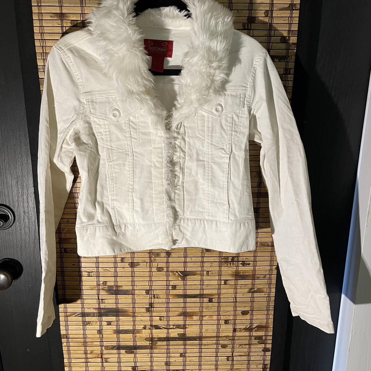 White fur collar jacket Size medium 6.20 shipping... Depop