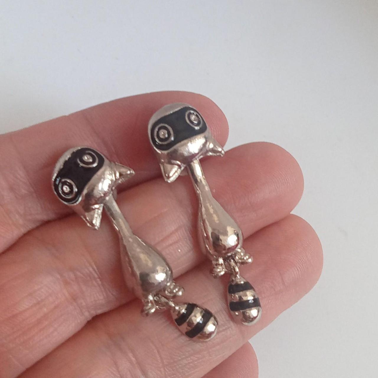 item listed by retrochic17