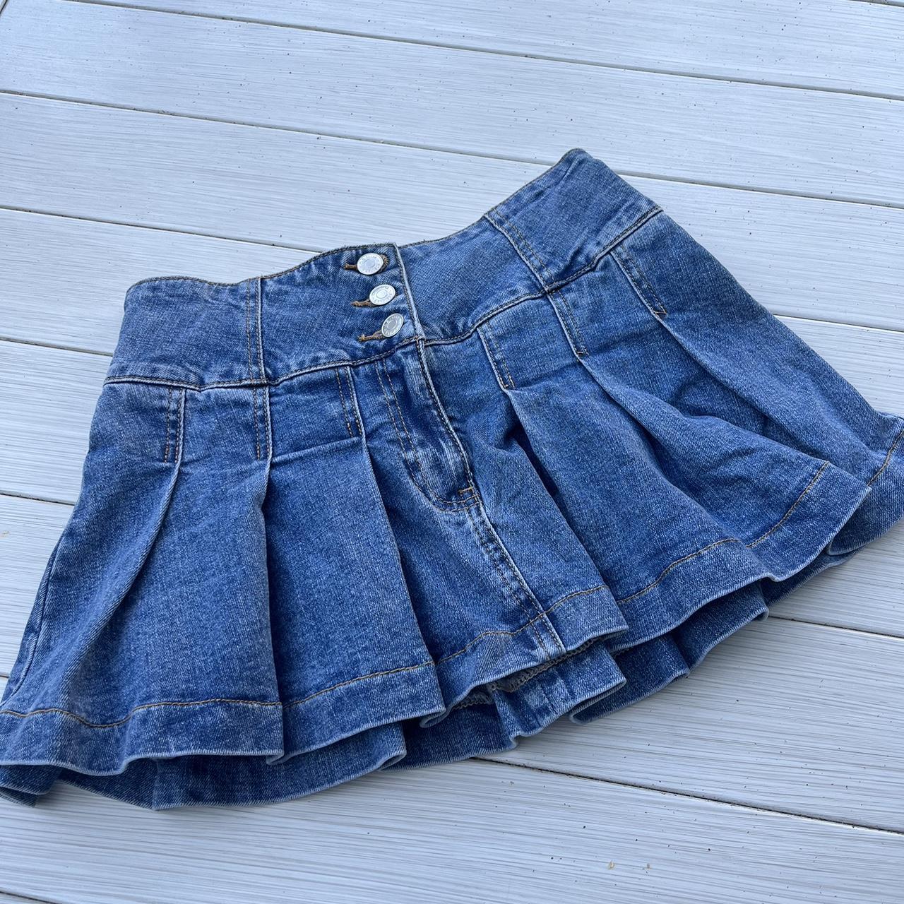 Glassons Pleated Denim Mini Skirt Size 6 Worn once... Depop