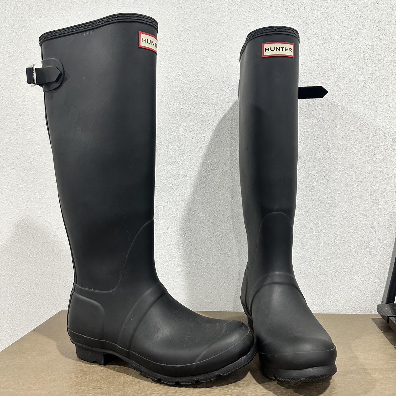 Black matte hunter rain boots size 8 hotsell