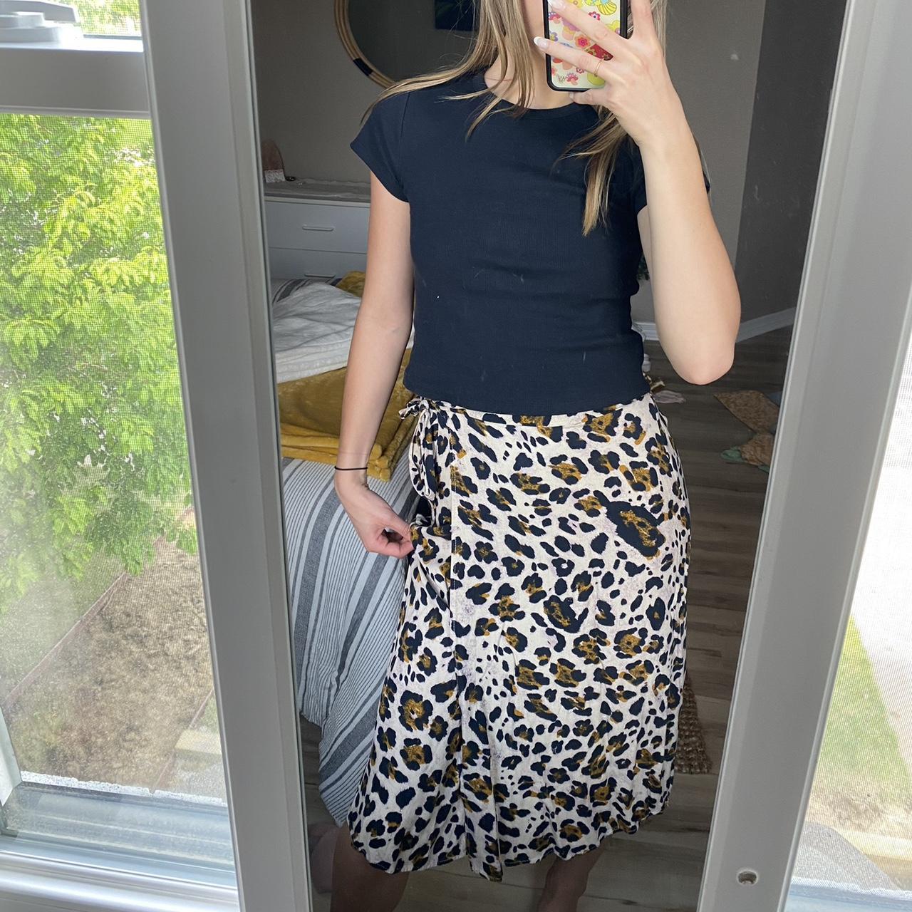 UO Gwen Printed V-Front Midi Skirt