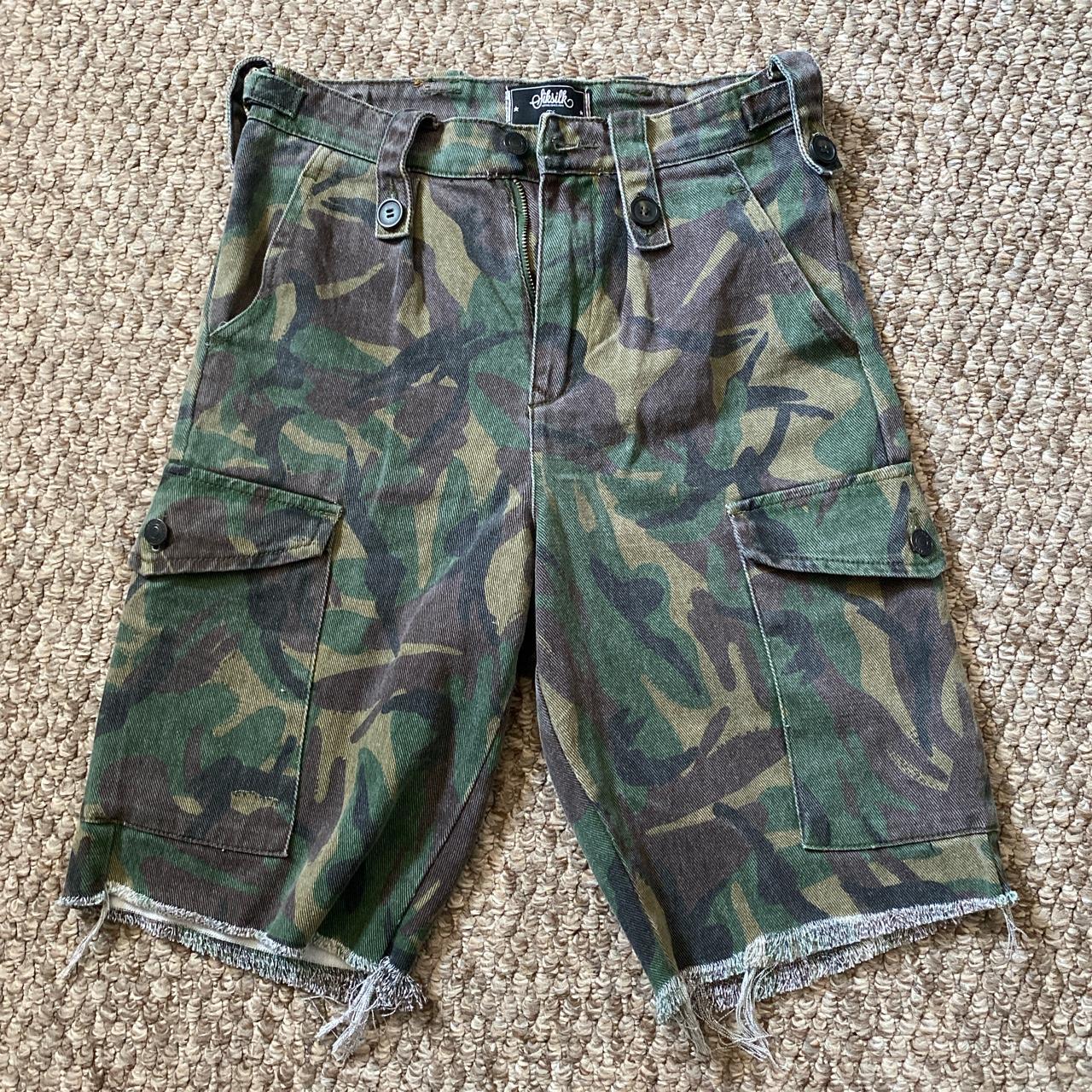 SIKSILK Men's Shorts | Depop