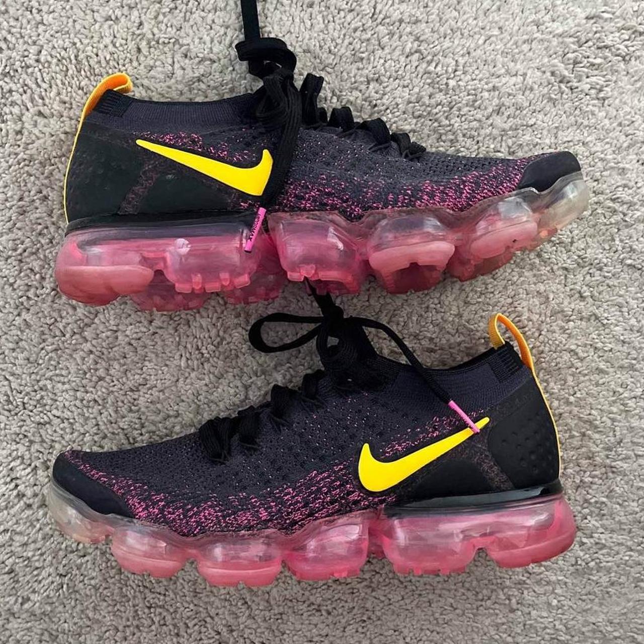 Female vapormax cheap