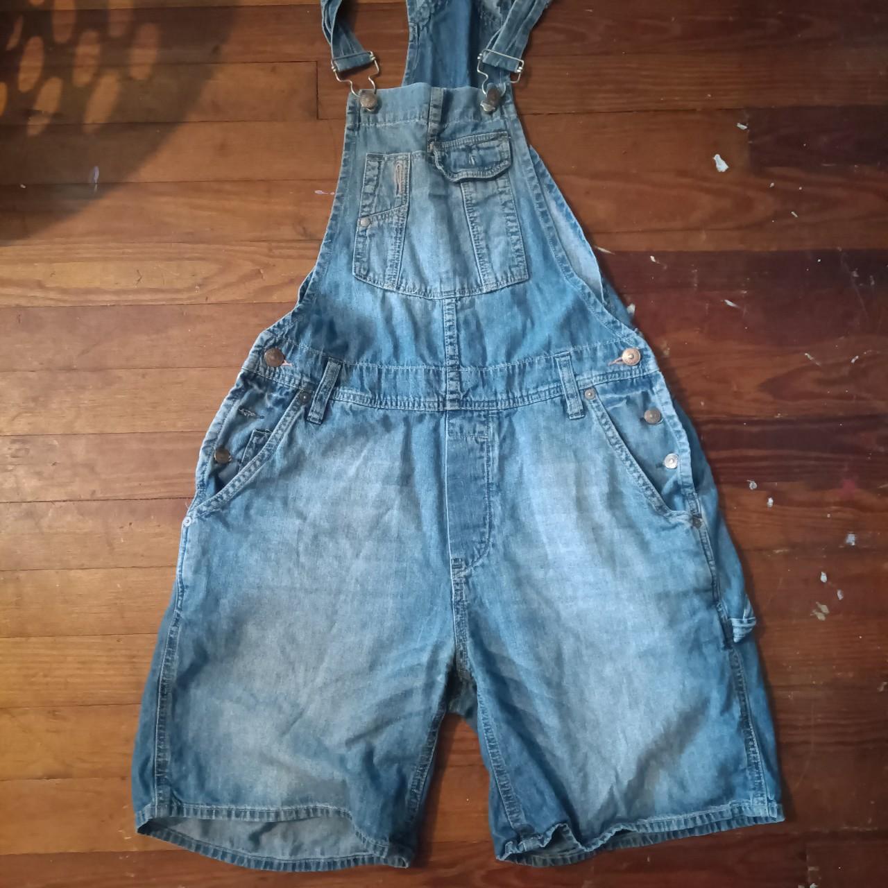 item listed by naari_
