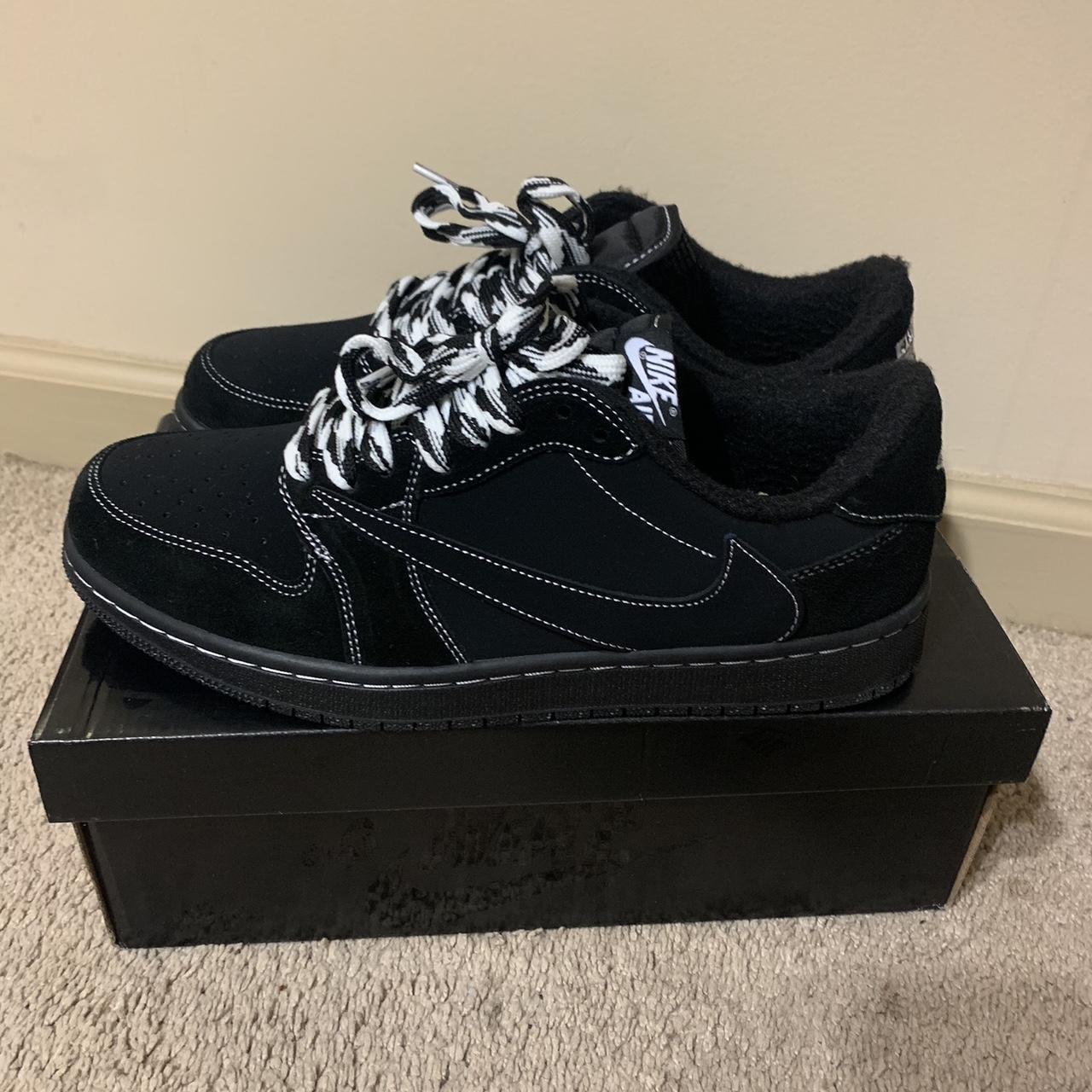 Travis Scott Men's Black and White Trainers | Depop