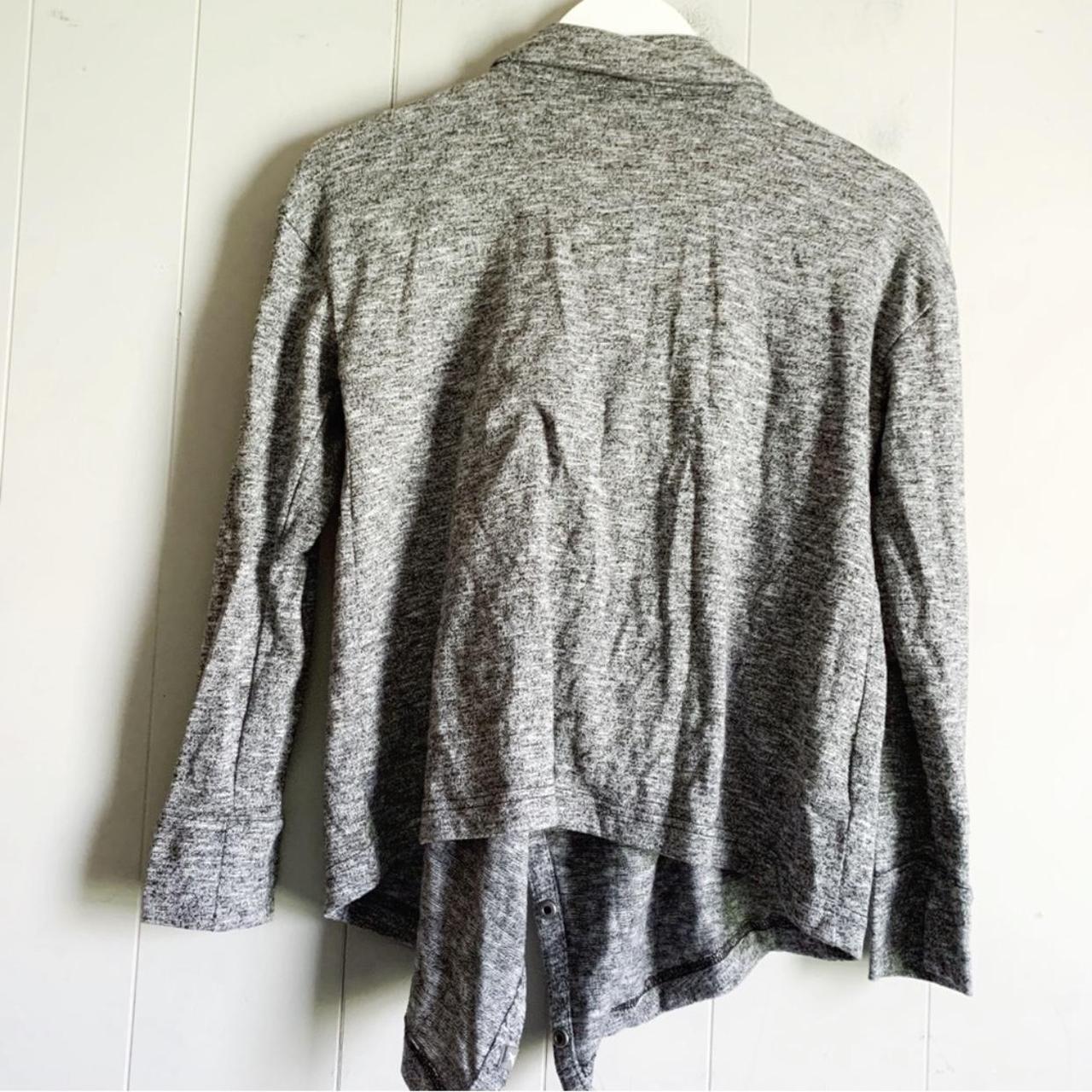 Eddie Bauer Marled Gray 7 Days 7 Ways Snap Wrap