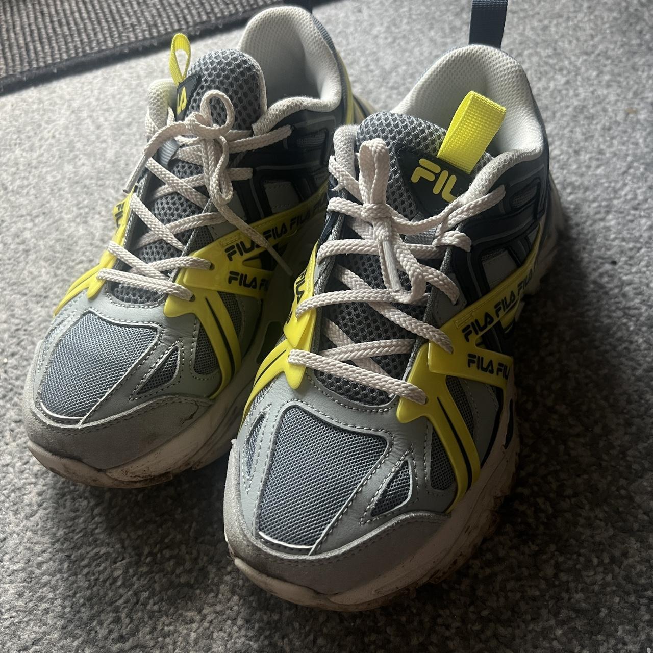 fila trainers yellow