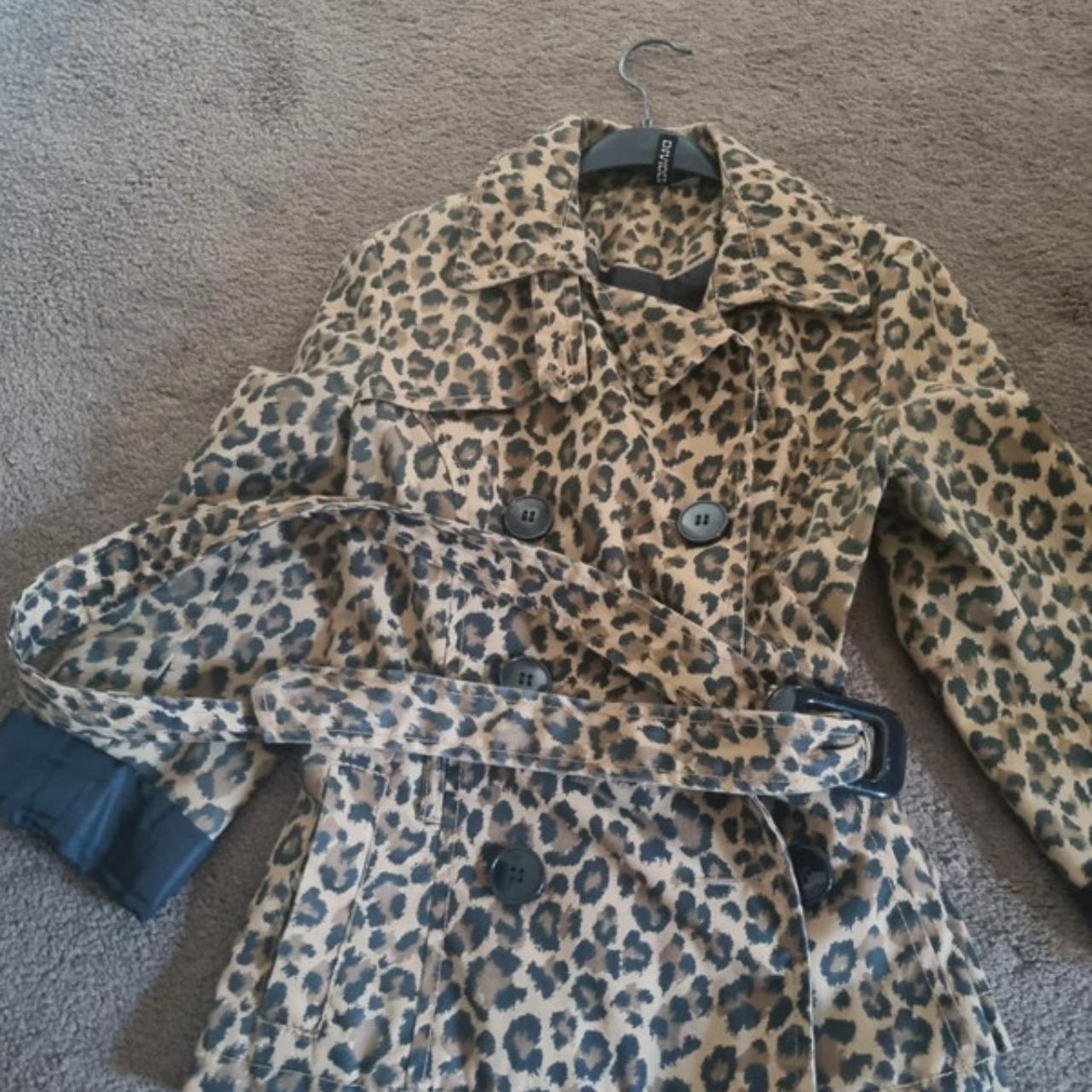 Short on sale leopard coat