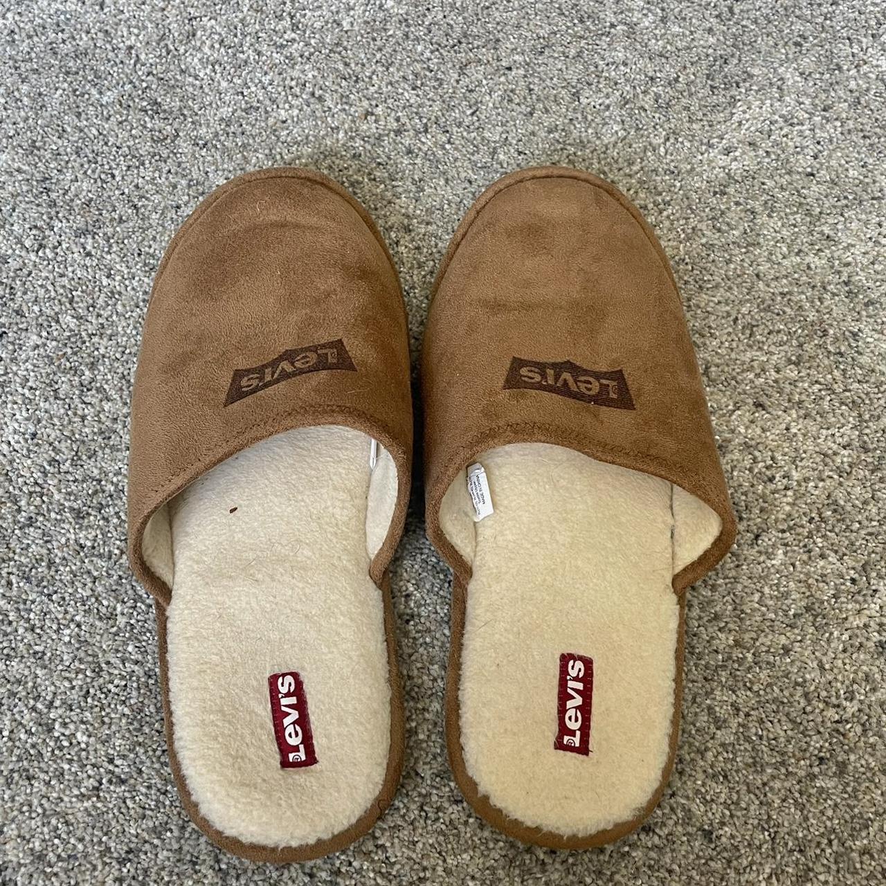 Levi's slippers outlet