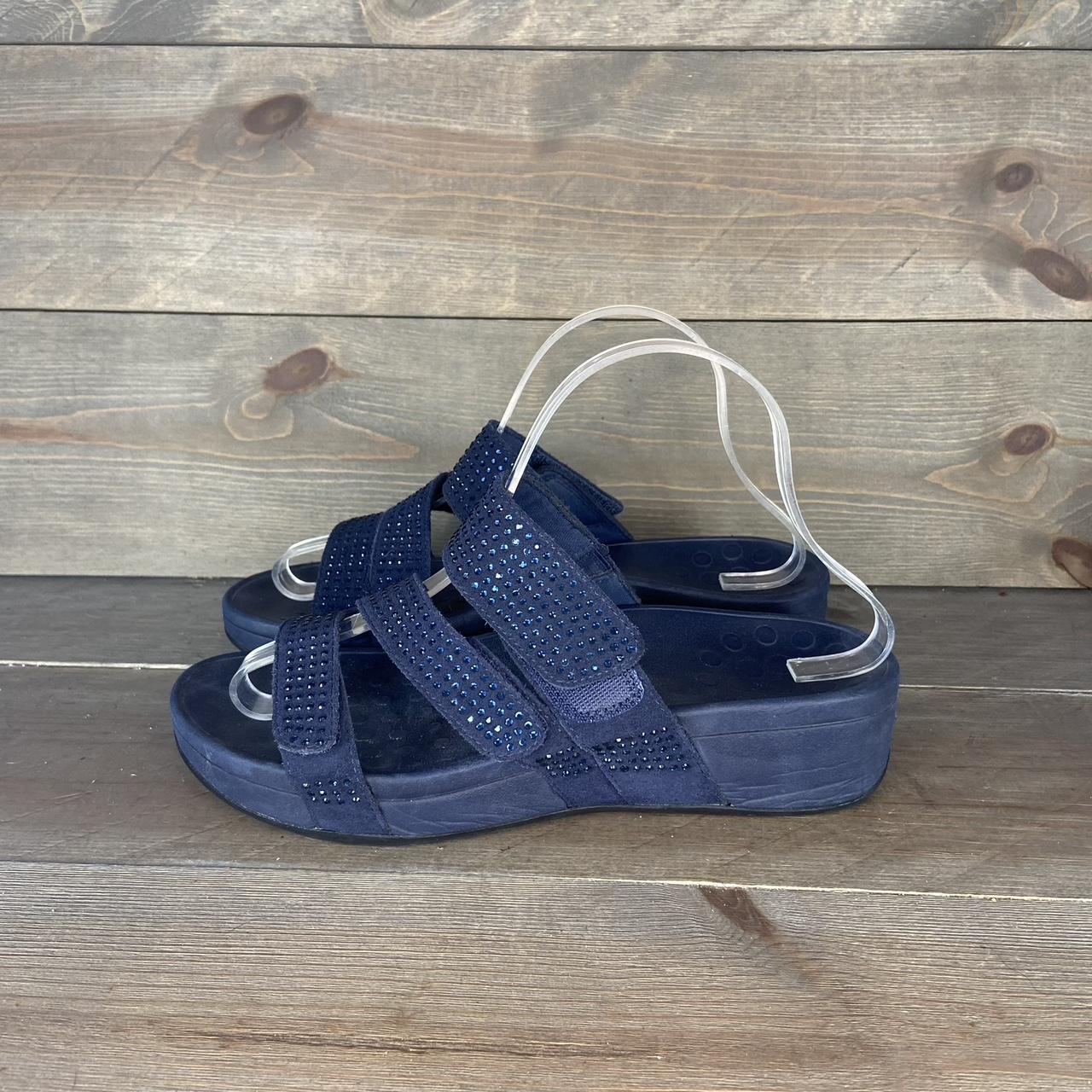 Vionic discount navy sandals