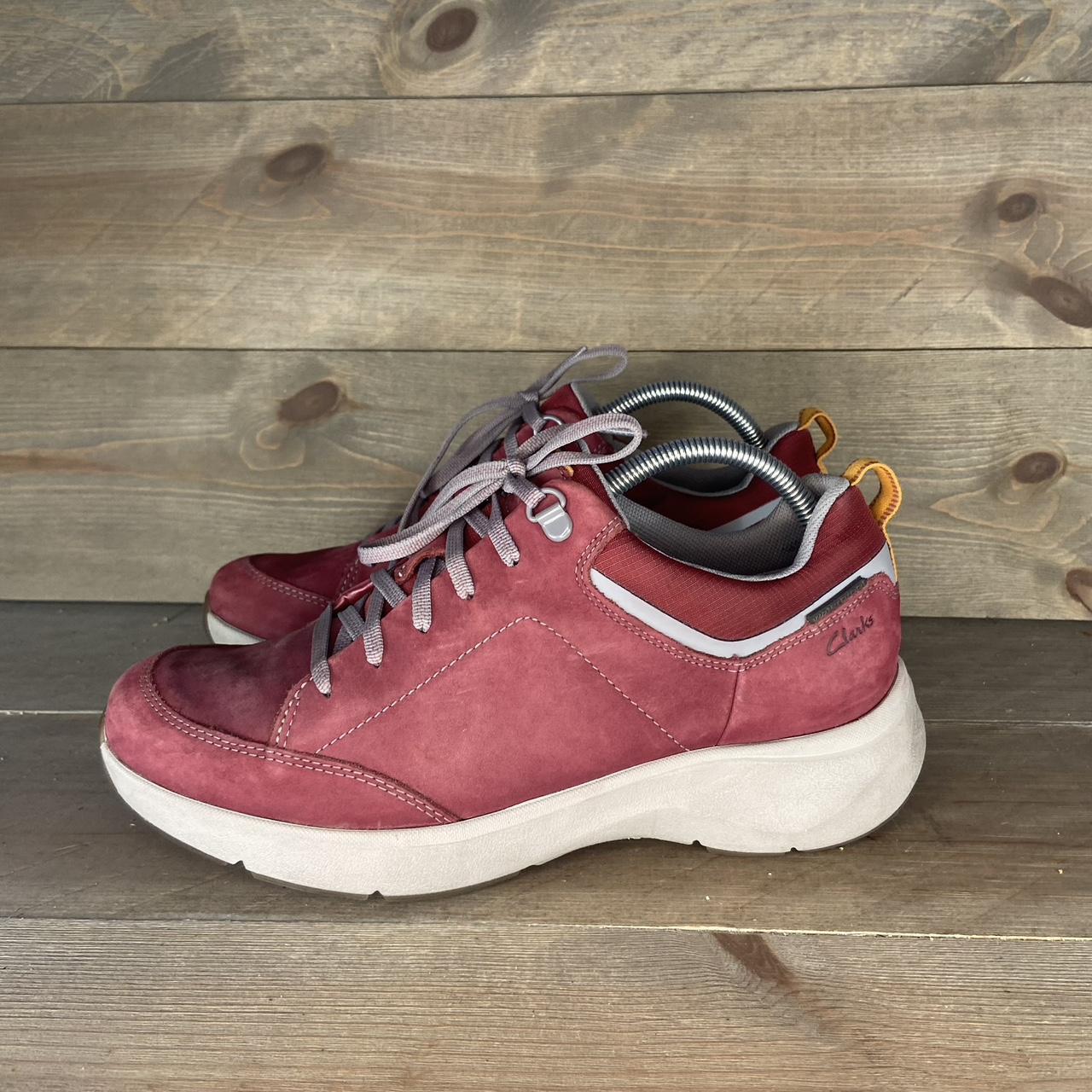 Clarks deals wave trainers