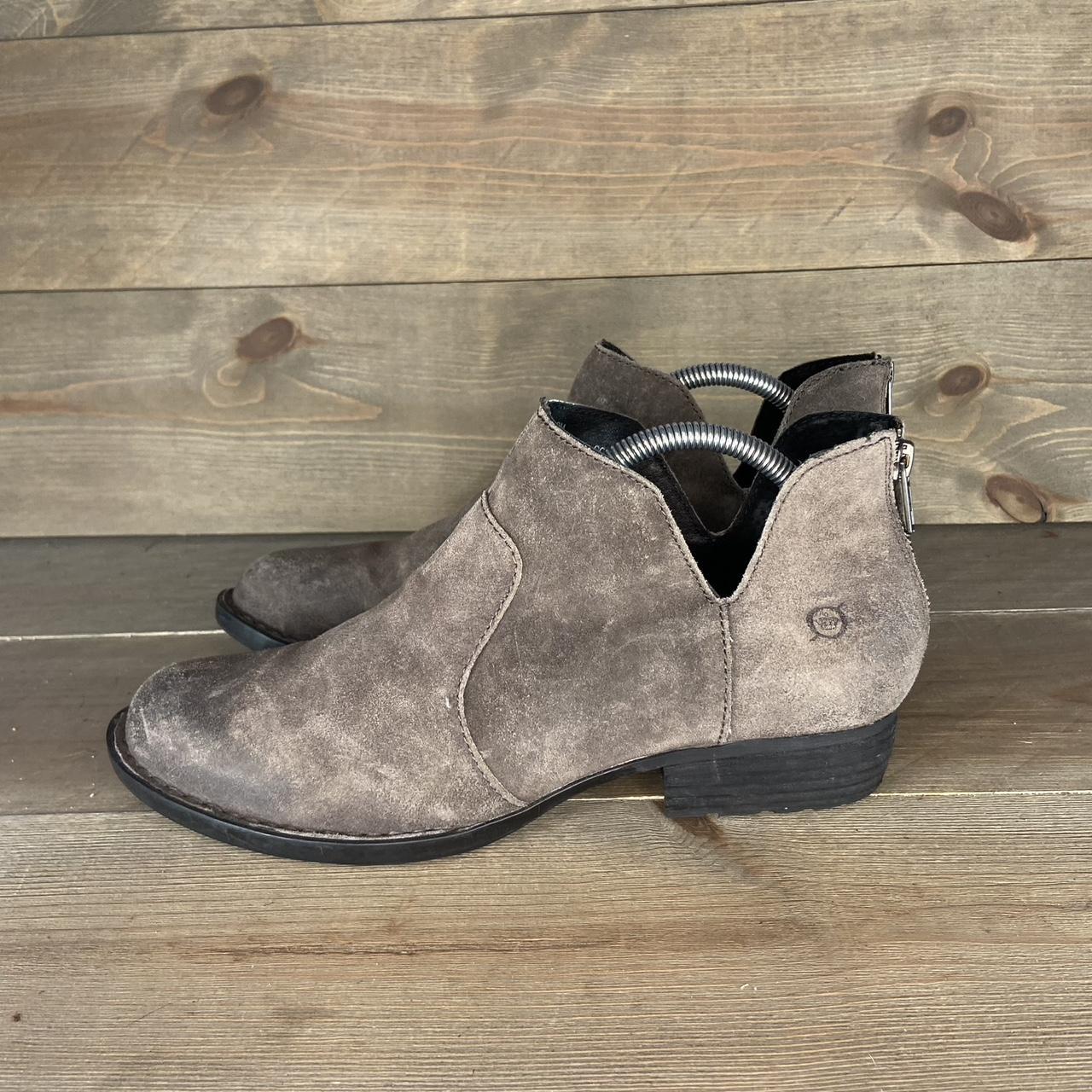 Chelsea boots best sale by born