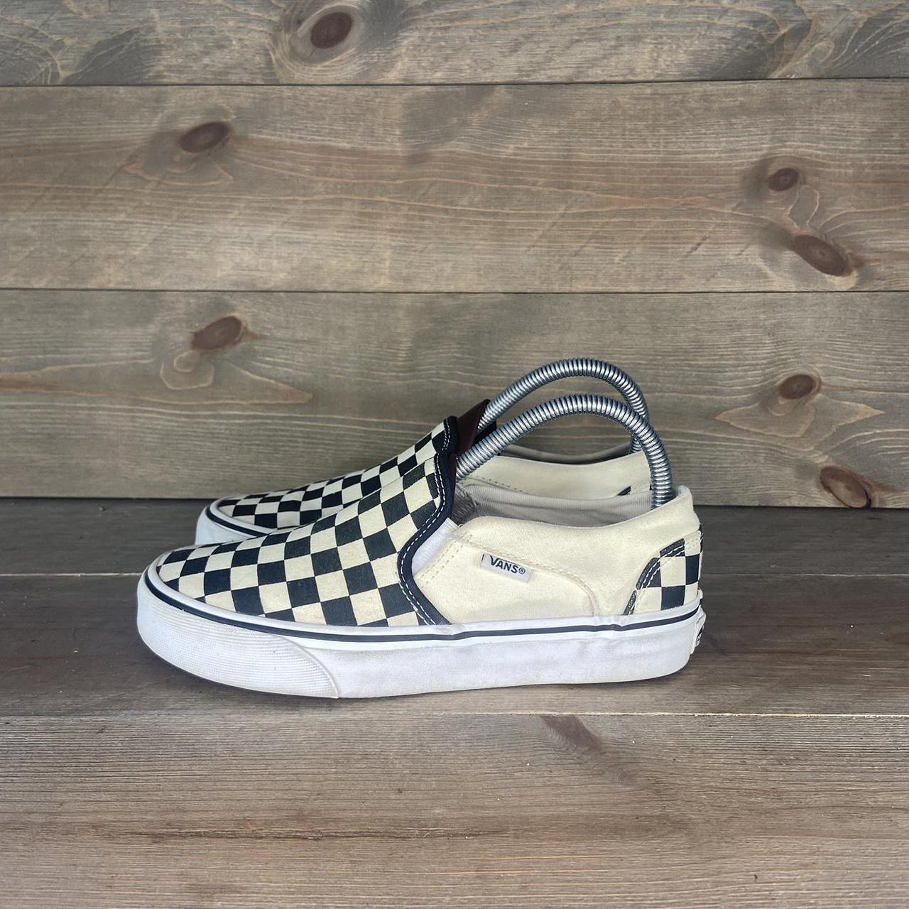 White slip on hot sale vans size 6.5