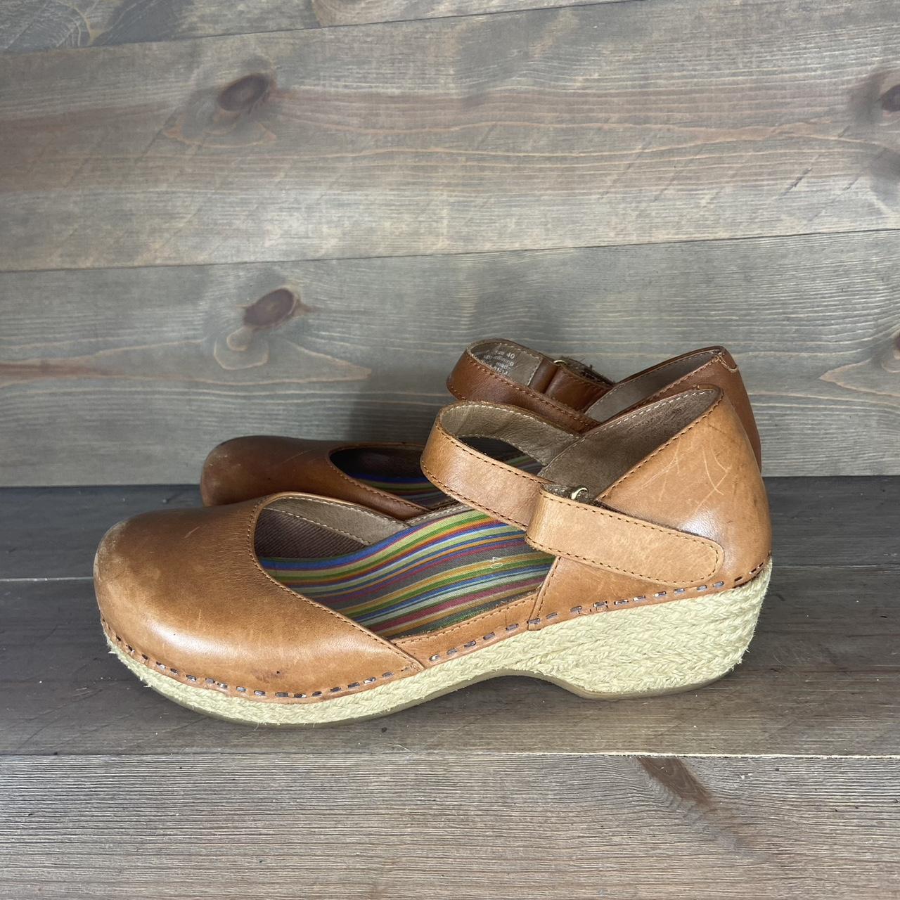 Dansko clogs store size 9