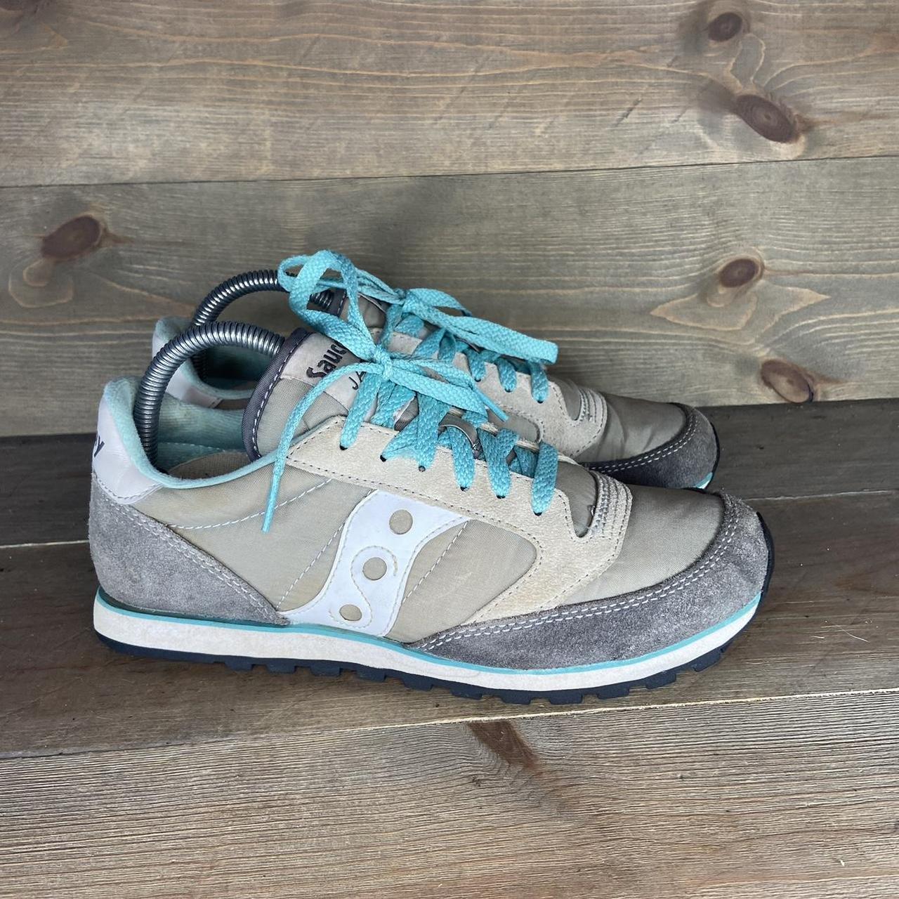 Saucony hotsell green trainers