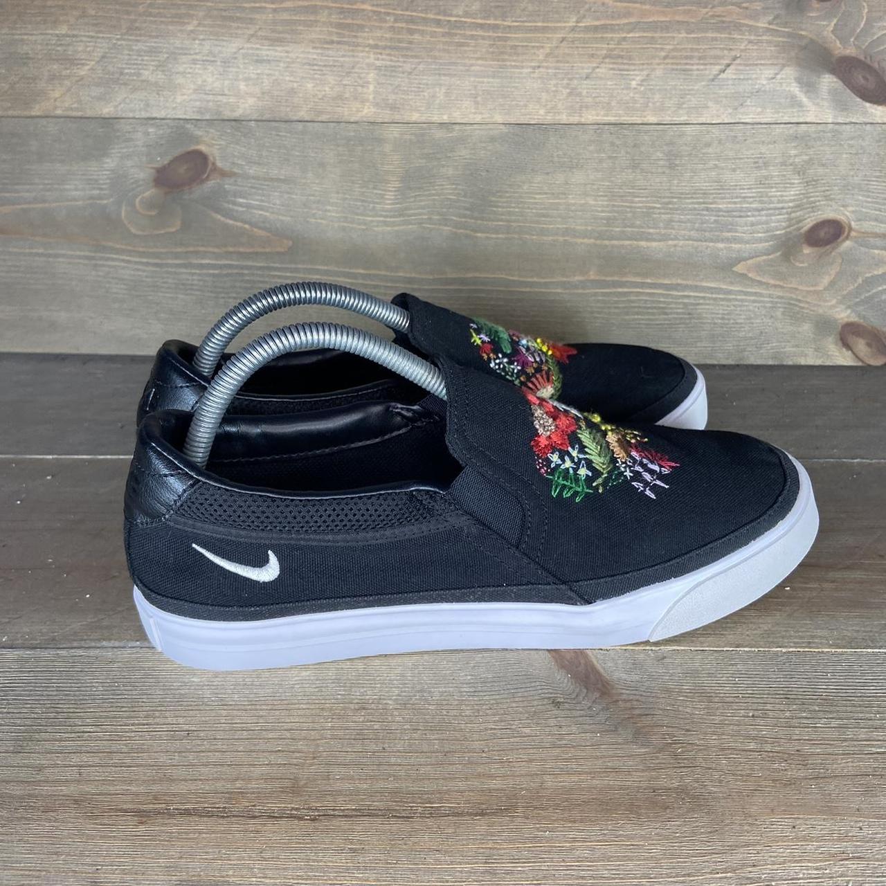 Nike janoski clearance slip on floral