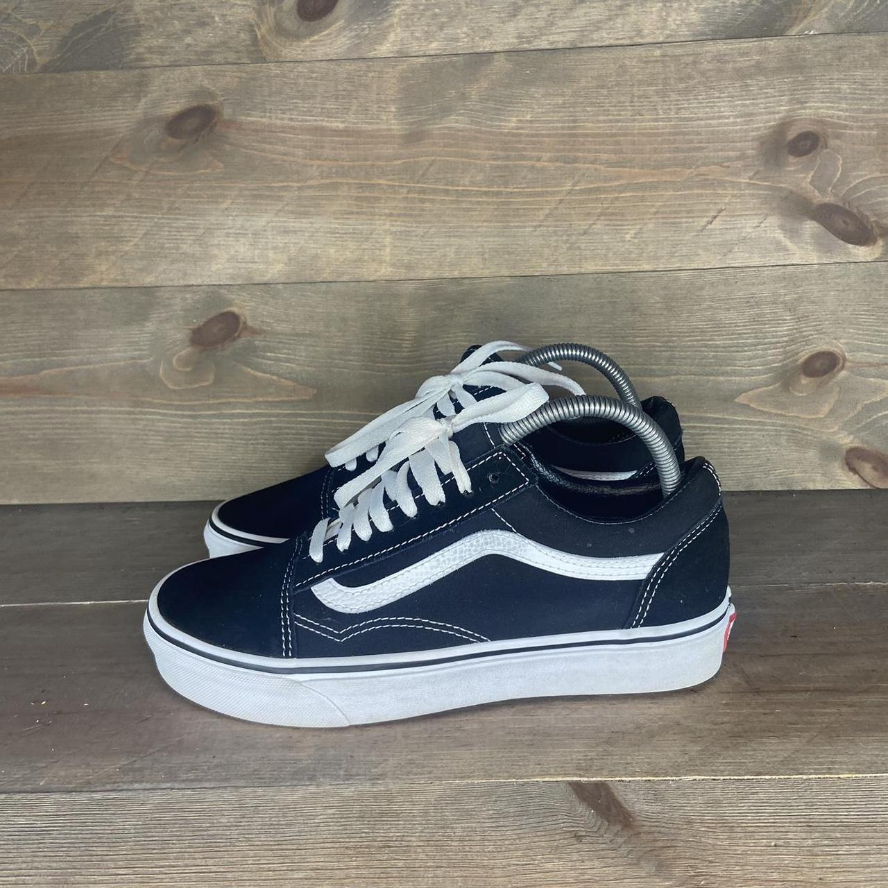 Vans old skool on sale womens size 8