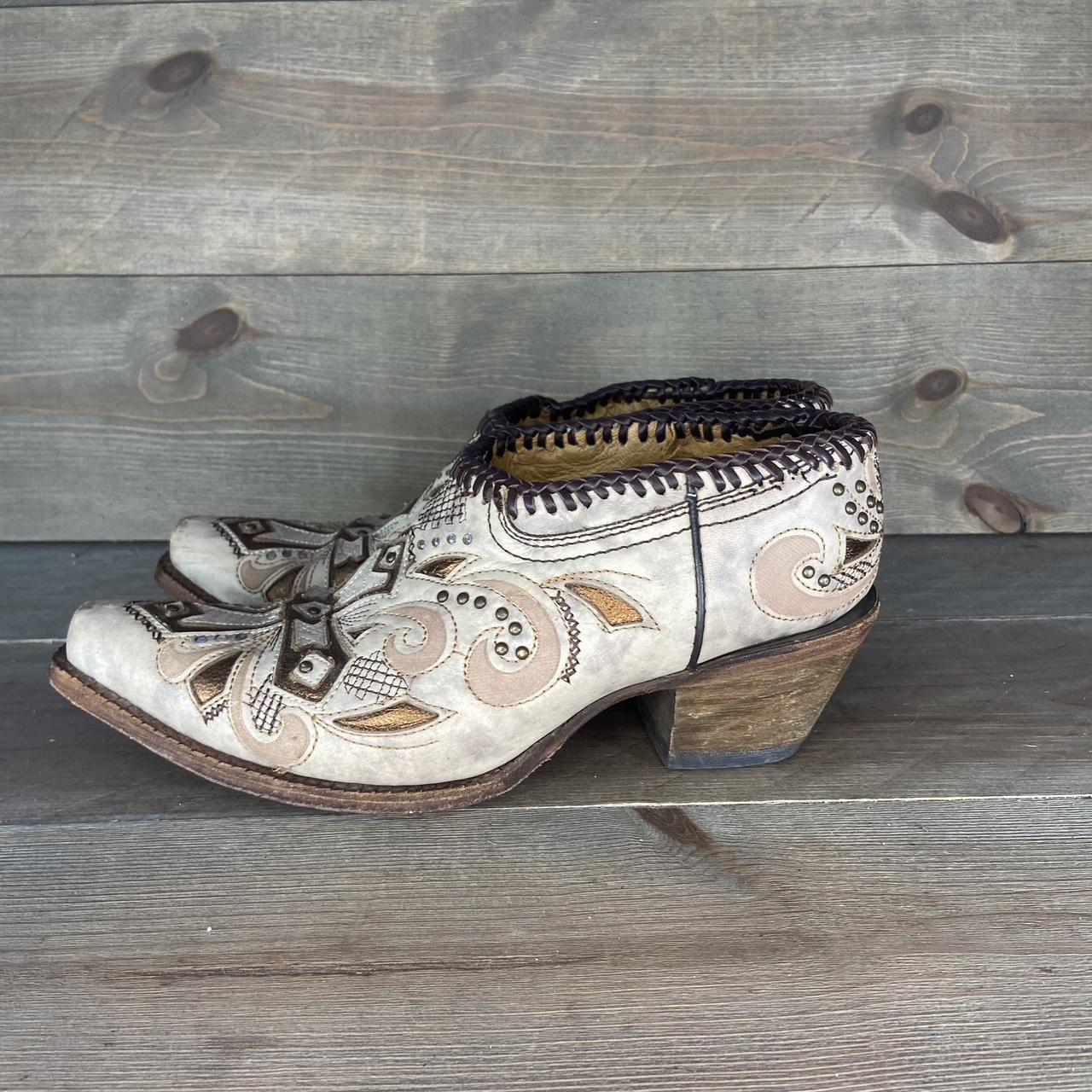 Corral slip sale ons