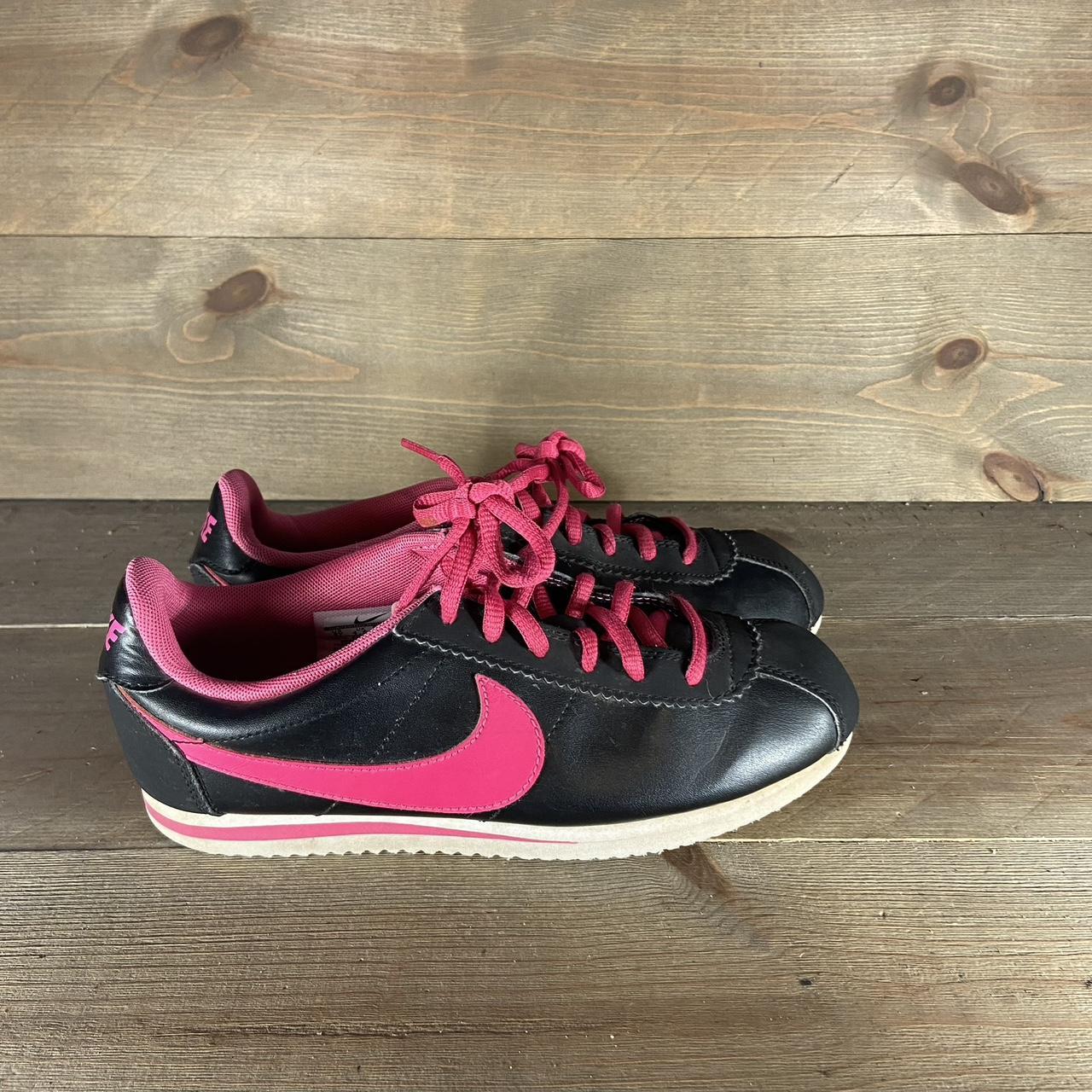 Pink and black cheap nike cortez