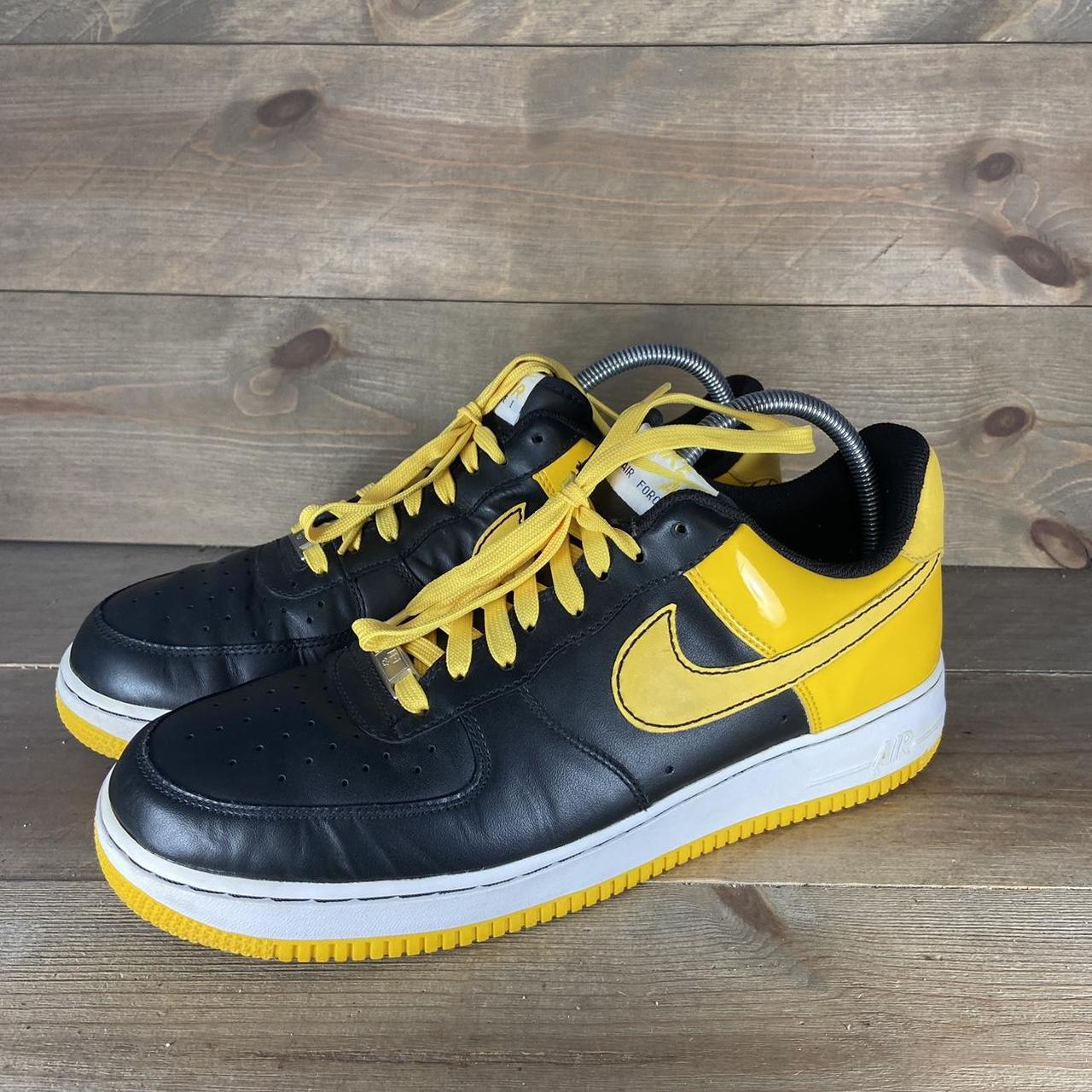 Nike air force one Mens size 11.5 shoes yellow black