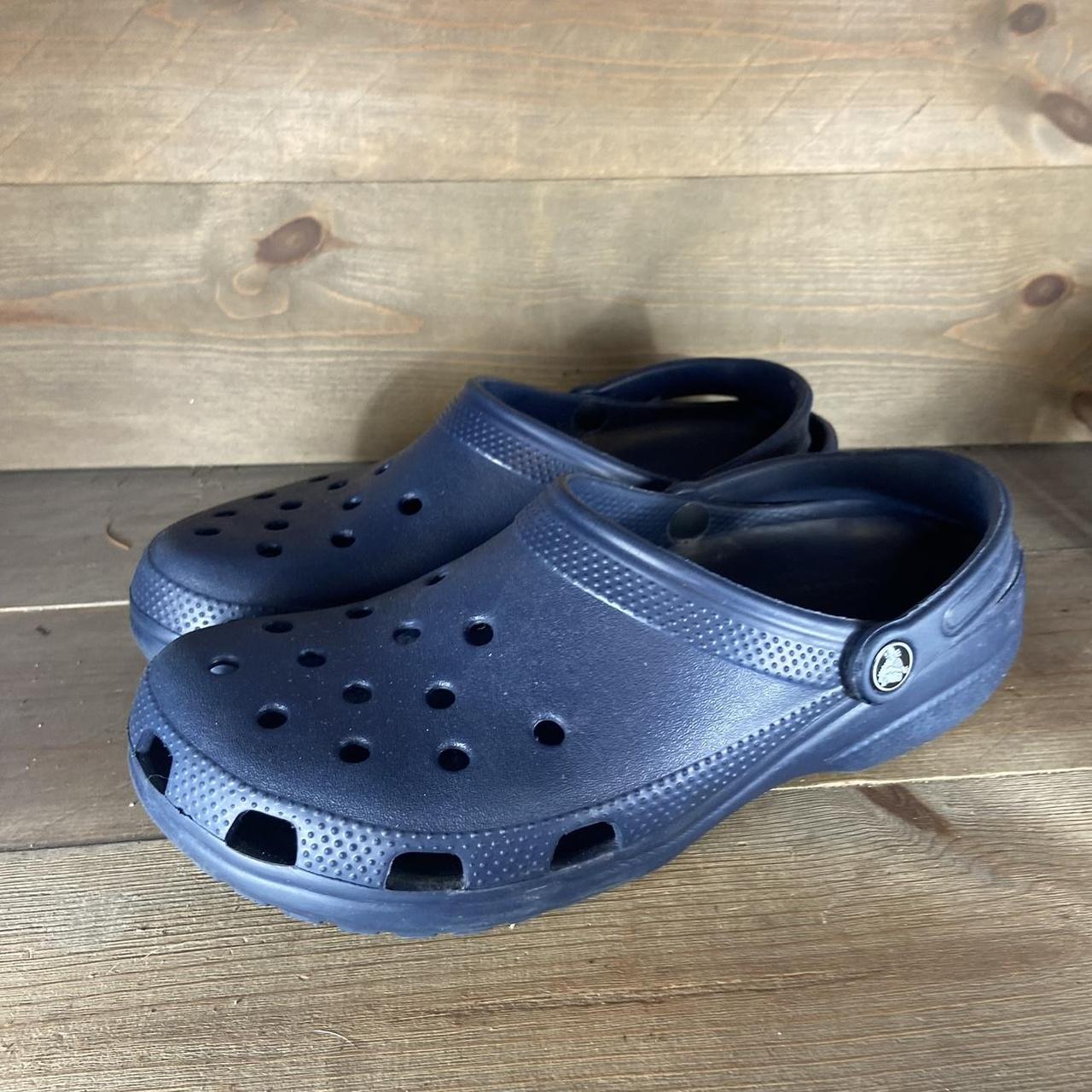 Mens shops blue crocs