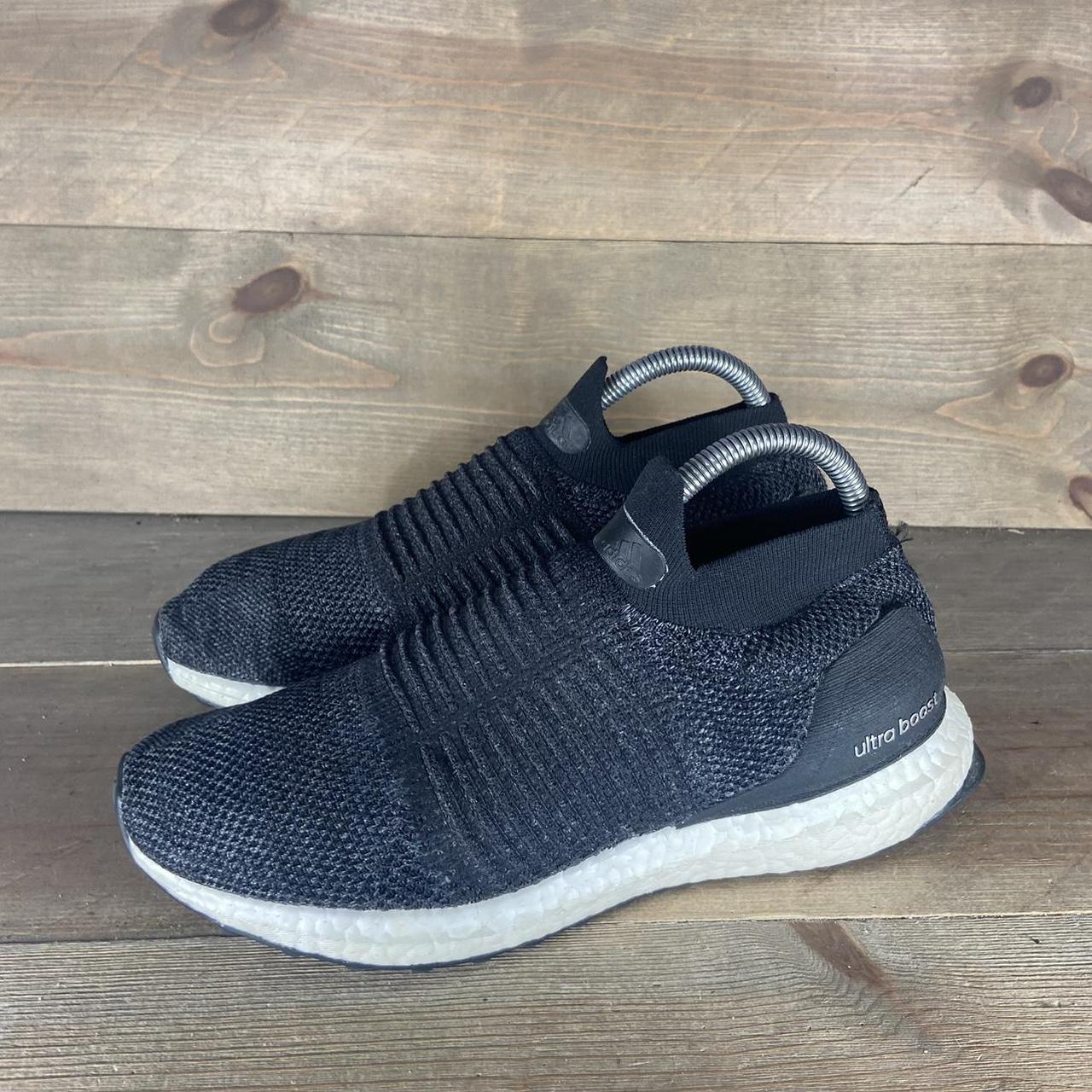 adidas ultraboost laceless womens size 6.5 shoes