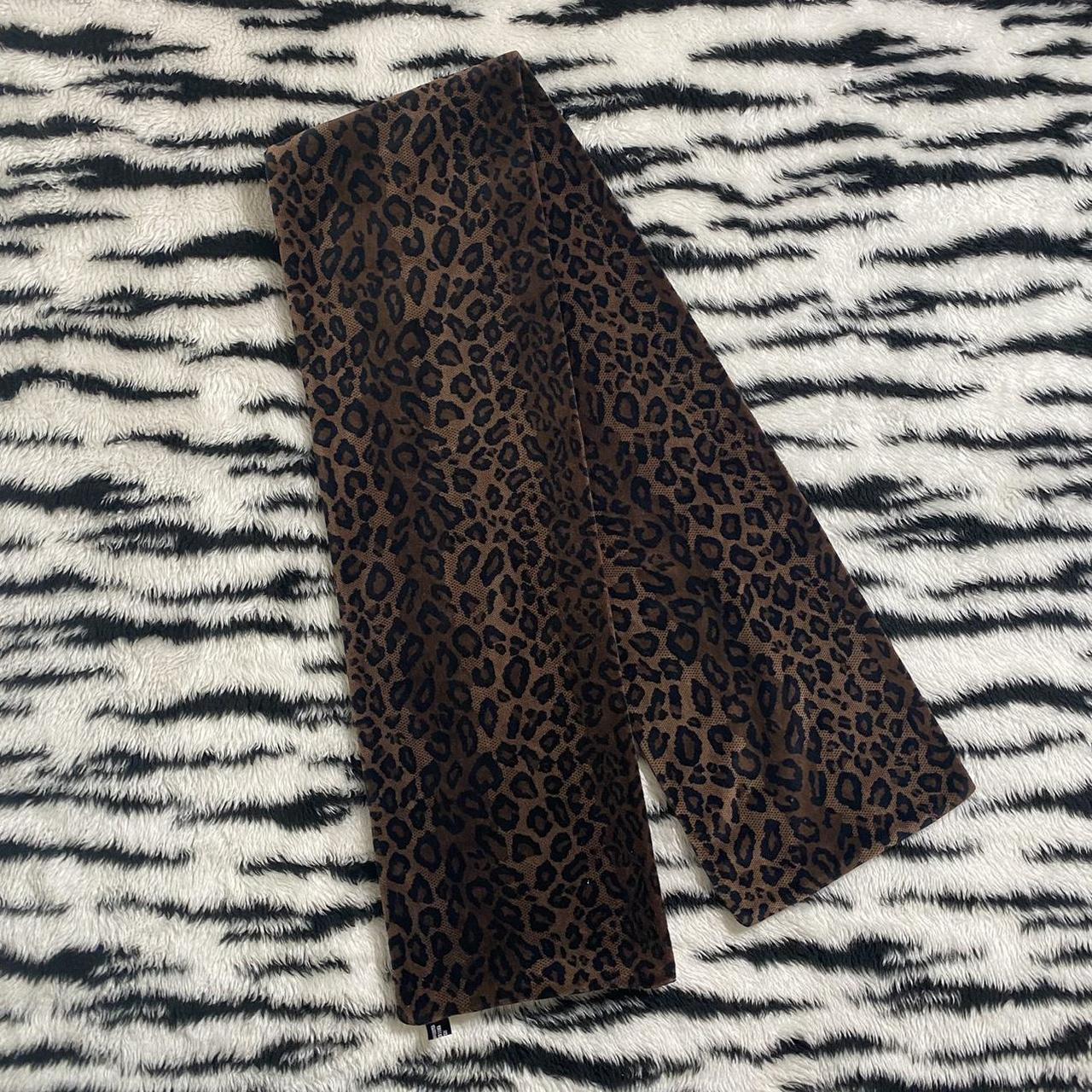 & Other Stories Women’s Brown and Tan Scarf-wraps | Depop