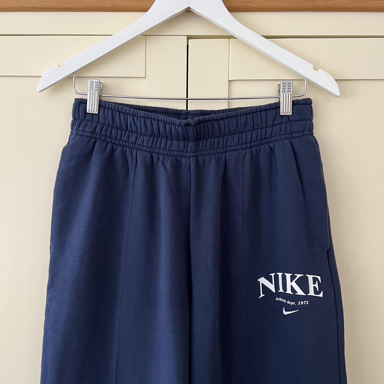 Nike Women's Navy and White Joggerstracksuits Depop