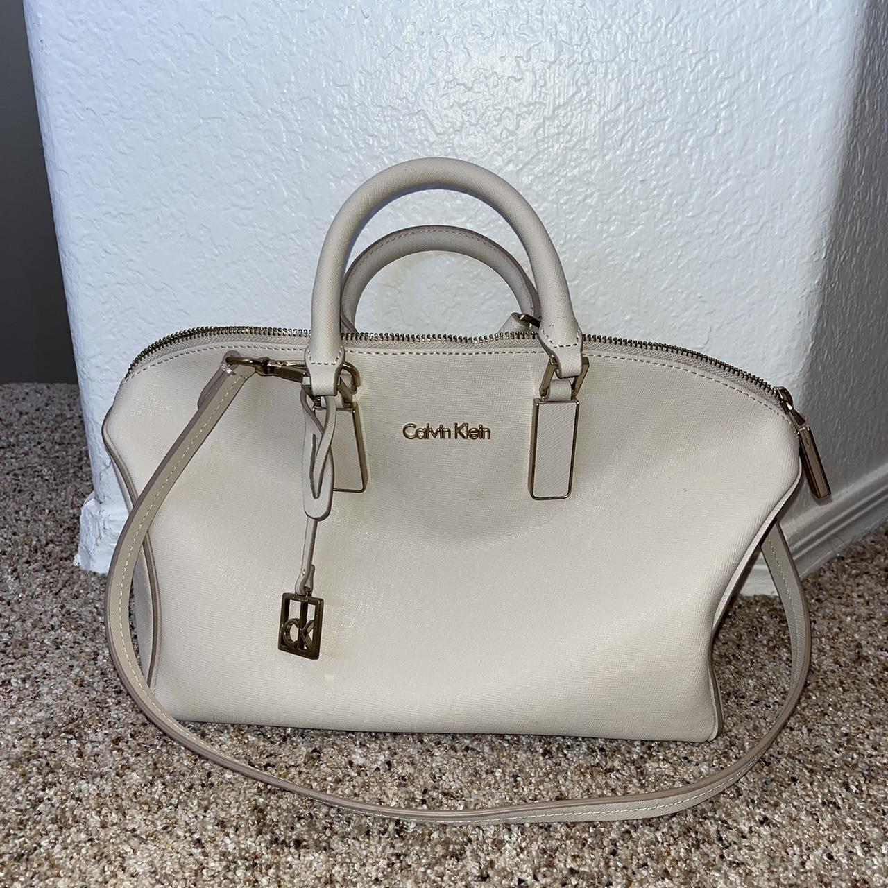 2017 Cream colored Calvin Klein purse Only used