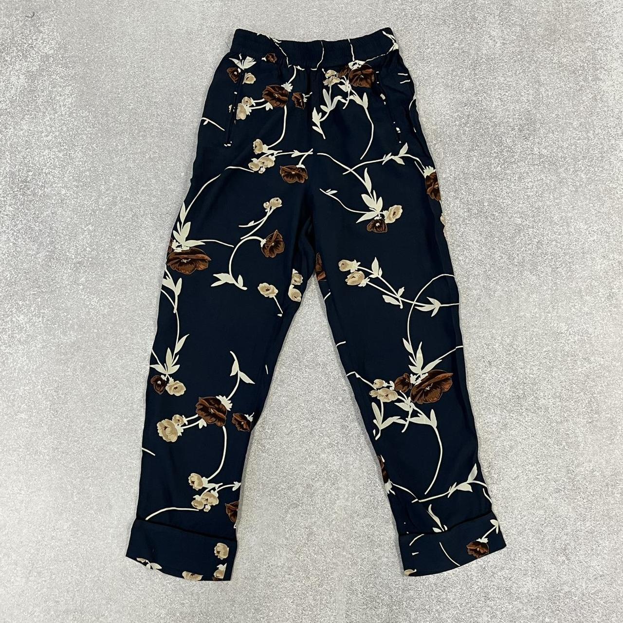 item listed by emilysclth