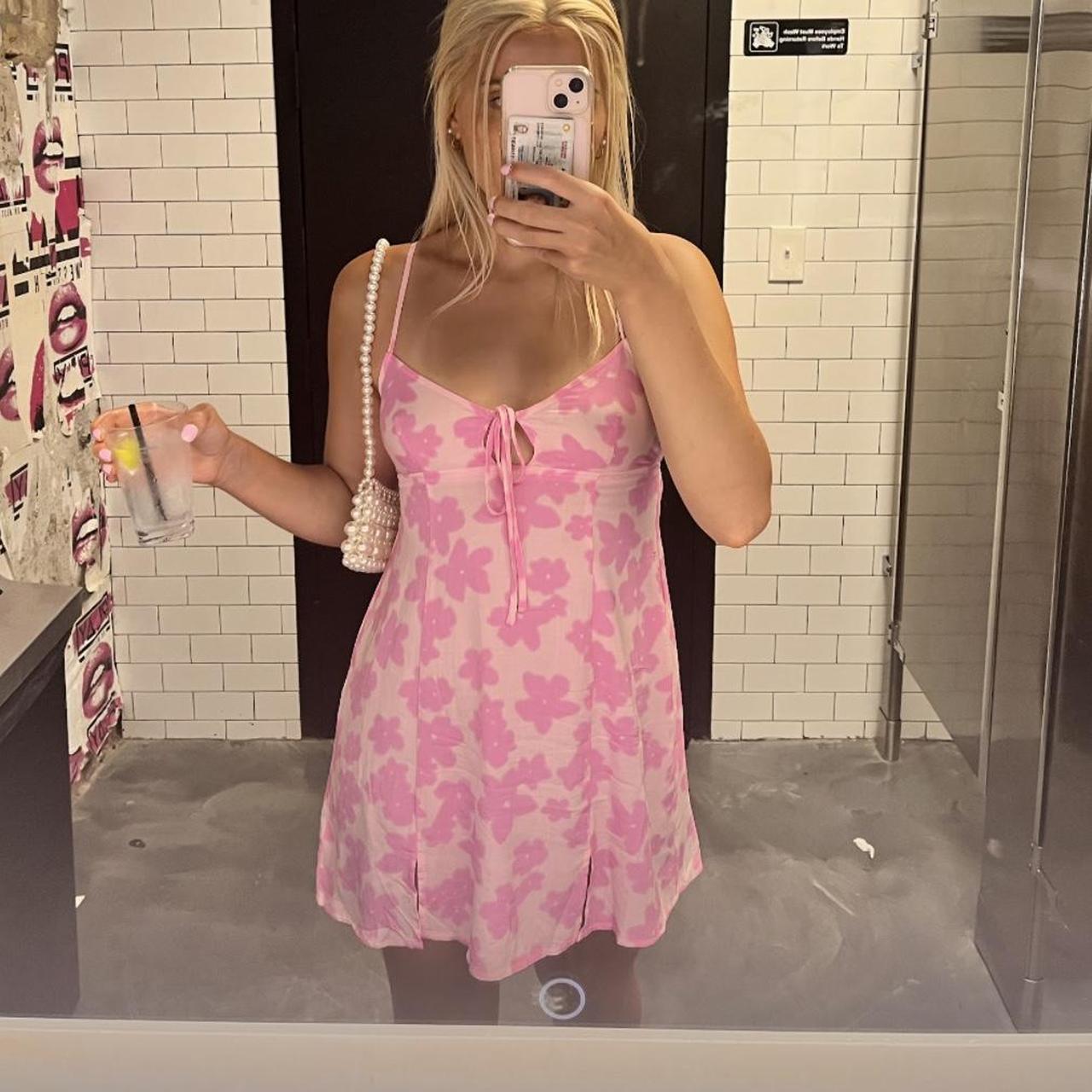 Wild Fable pink flower dress - Depop