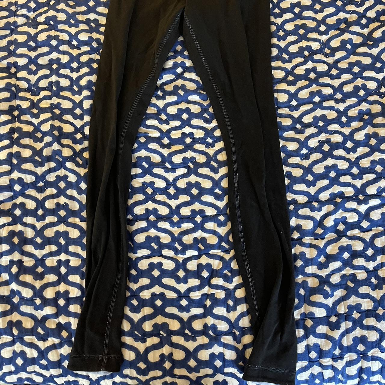 Lululemon Women's Black and Purple Leggings | Depop