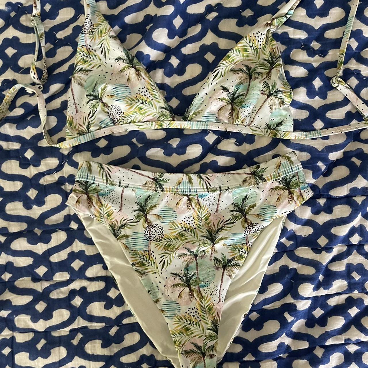 Dippin daisy palm tree print bikini set in perfect... - Depop