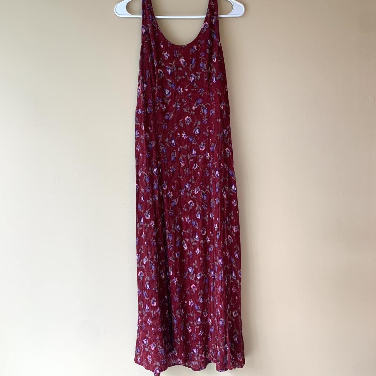 FLOWY BURGUNDY DRESS🥀 Beautifully simple with little... - Depop