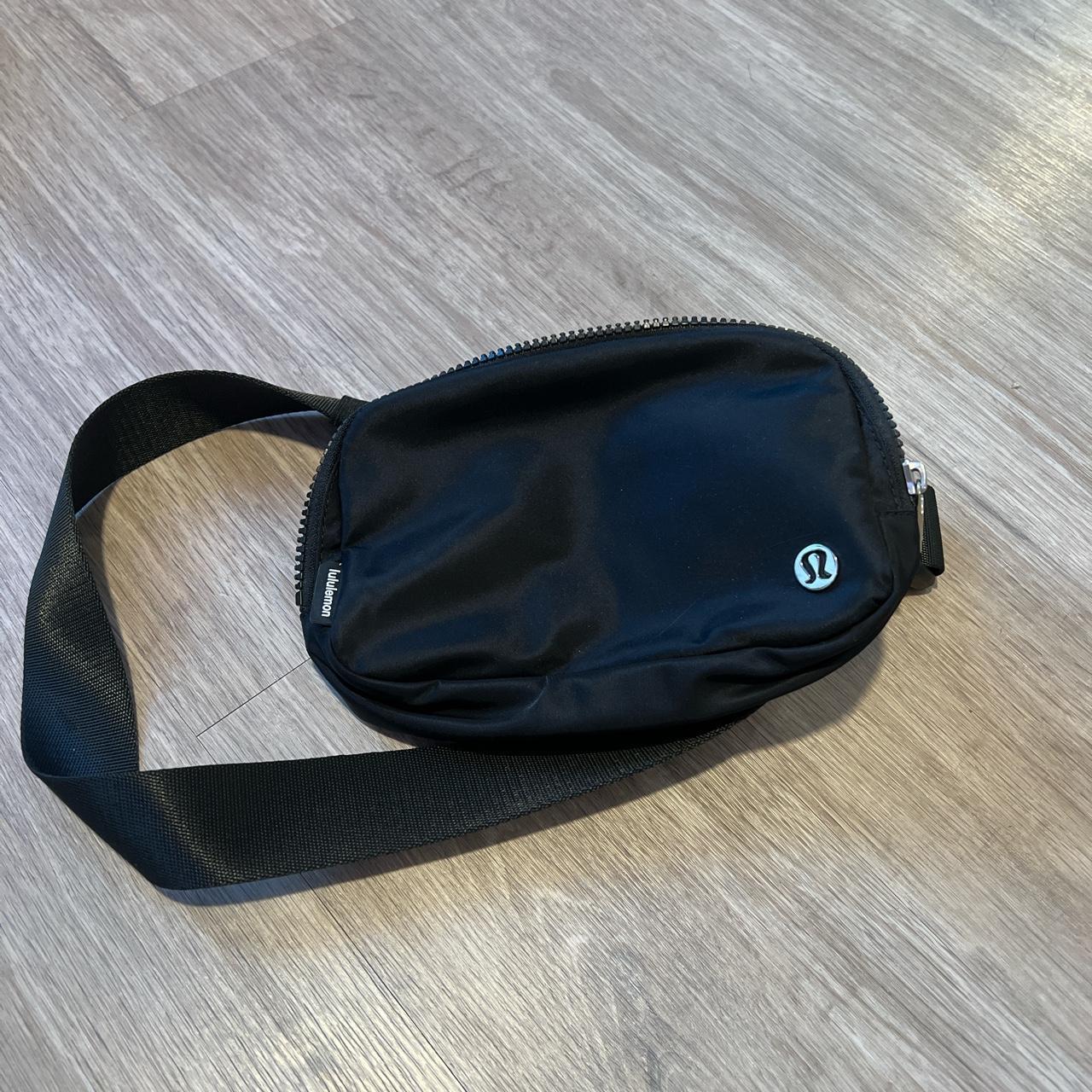 Lululemon Men's Black Bag | Depop