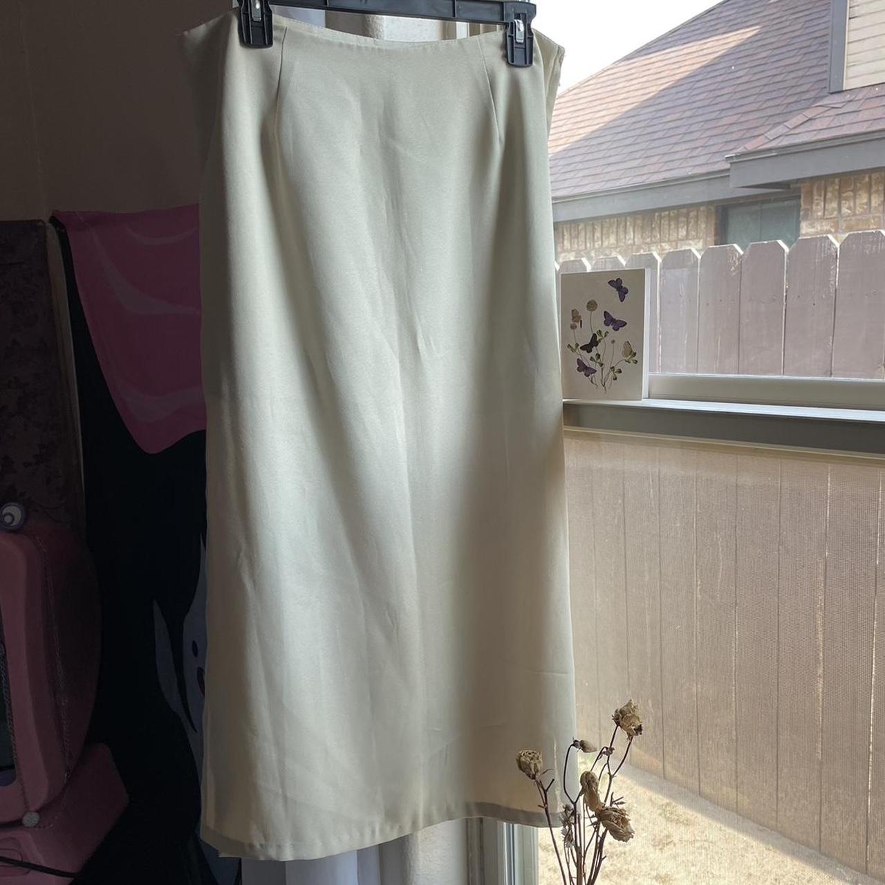 Preloved Women's Skirt - Cream/Tan - L – Vintage … - image 2