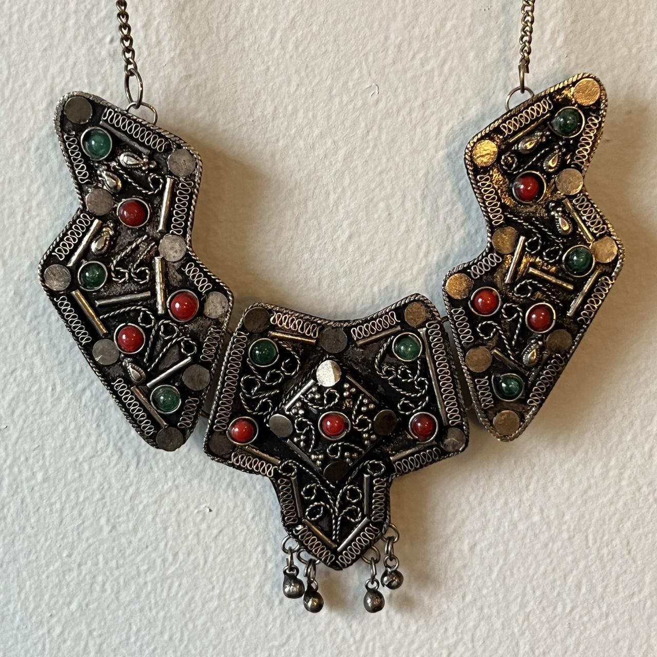 item listed by secondhandinwonderland