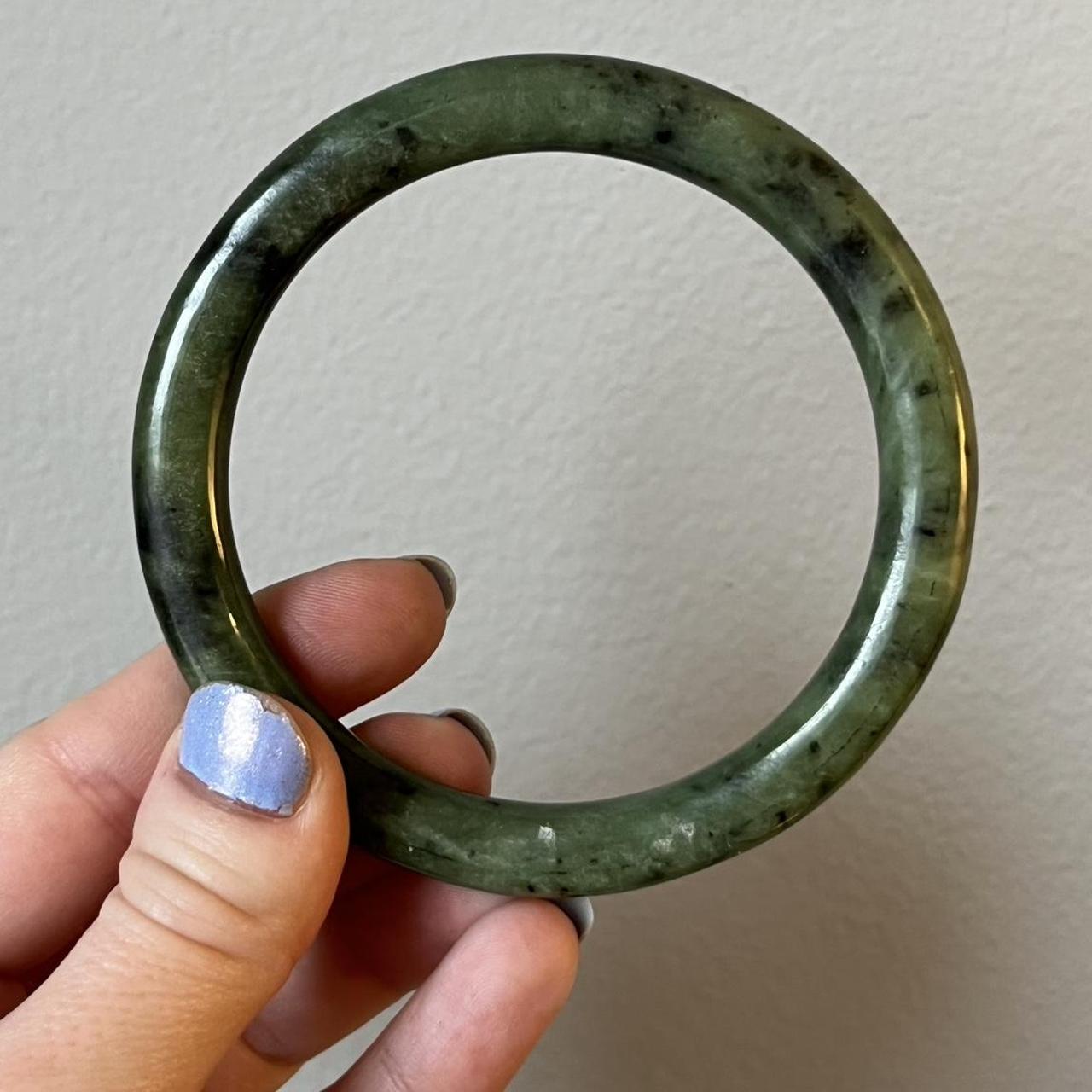item listed by secondhandinwonderland