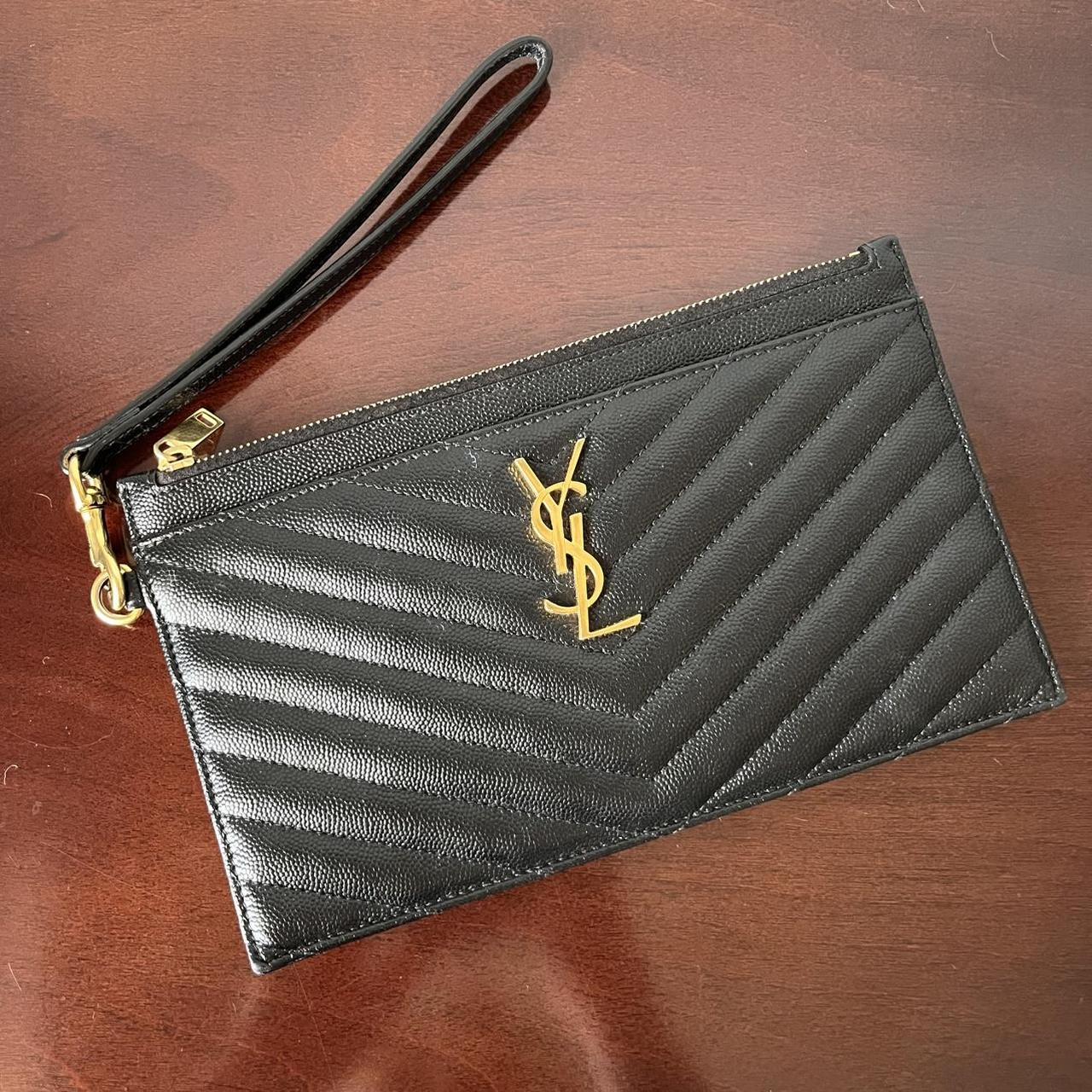 item listed by secondhandinwonderland