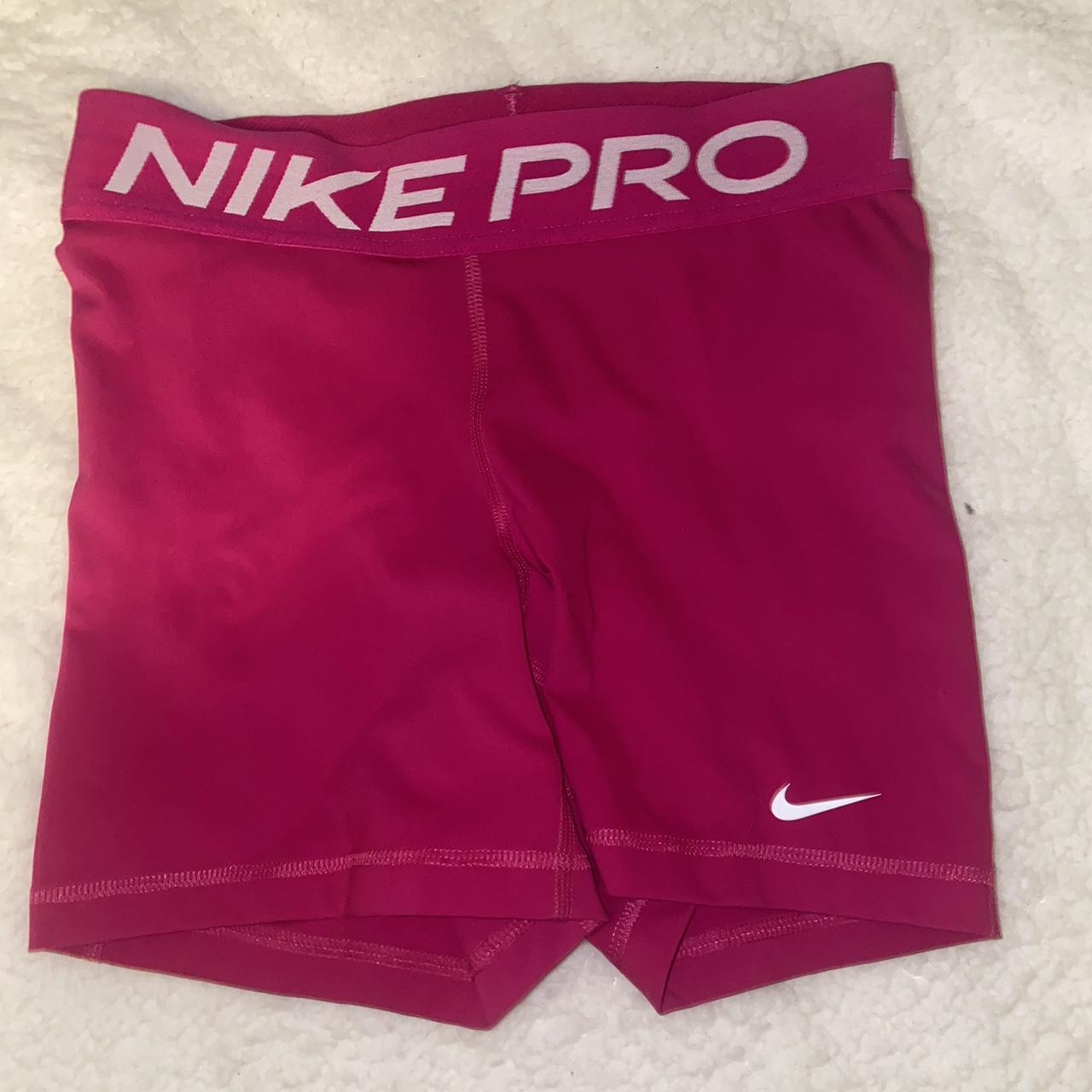 womens nike hot pink