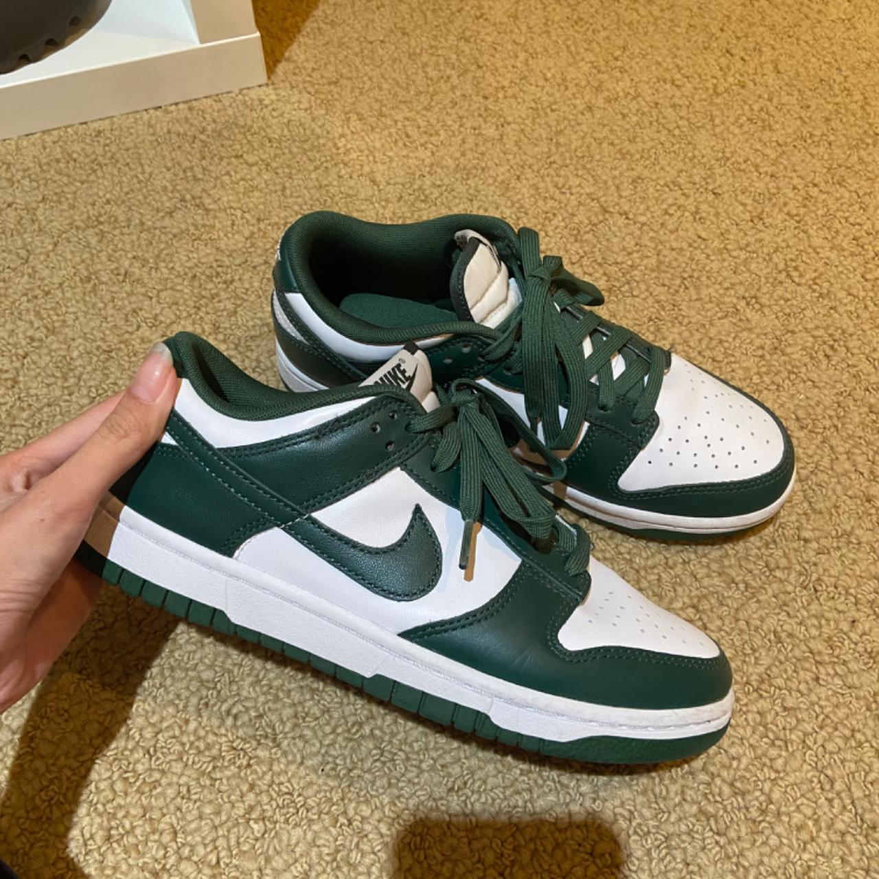 dunk low michigan state on feet