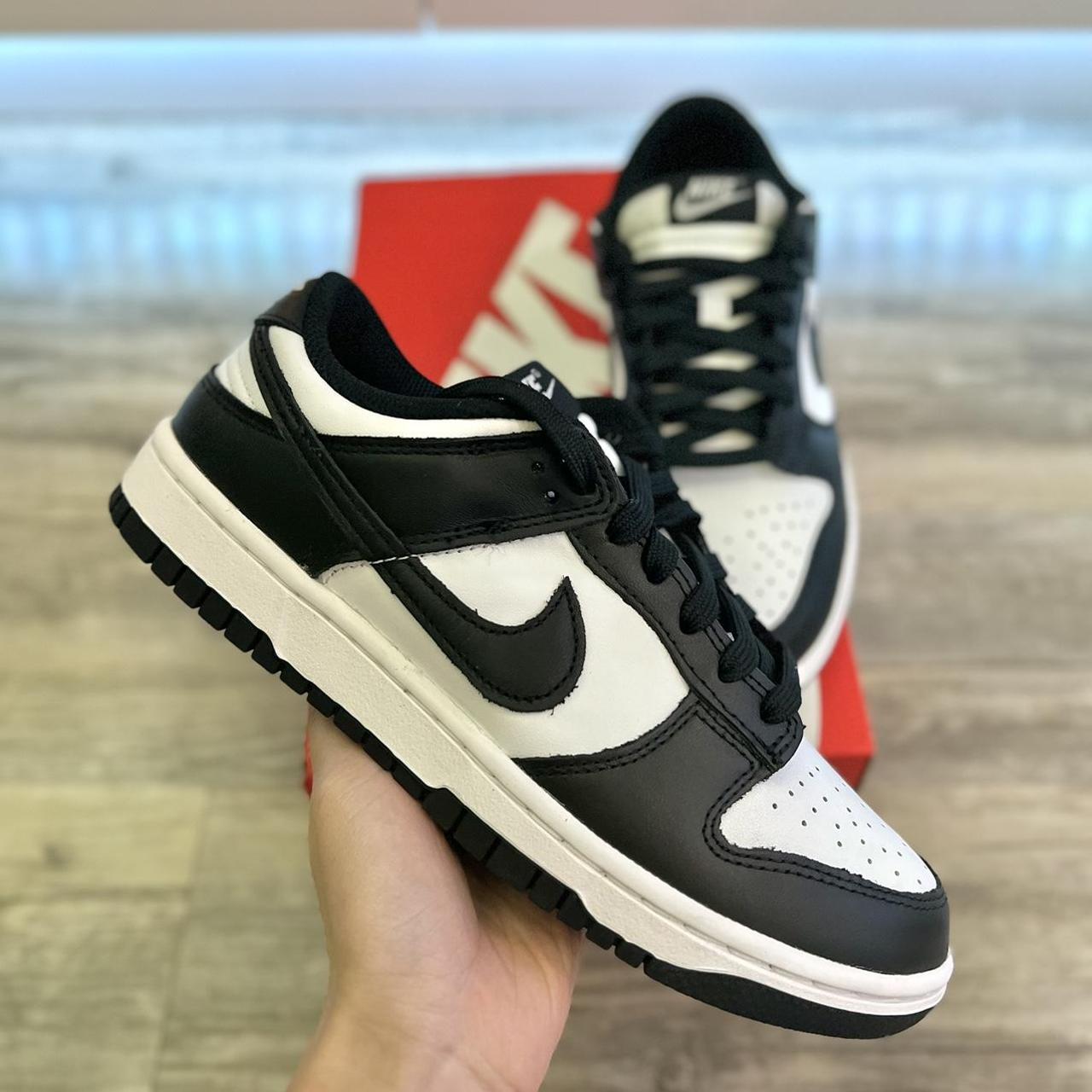 Nike Men's Black and White Trainers | Depop