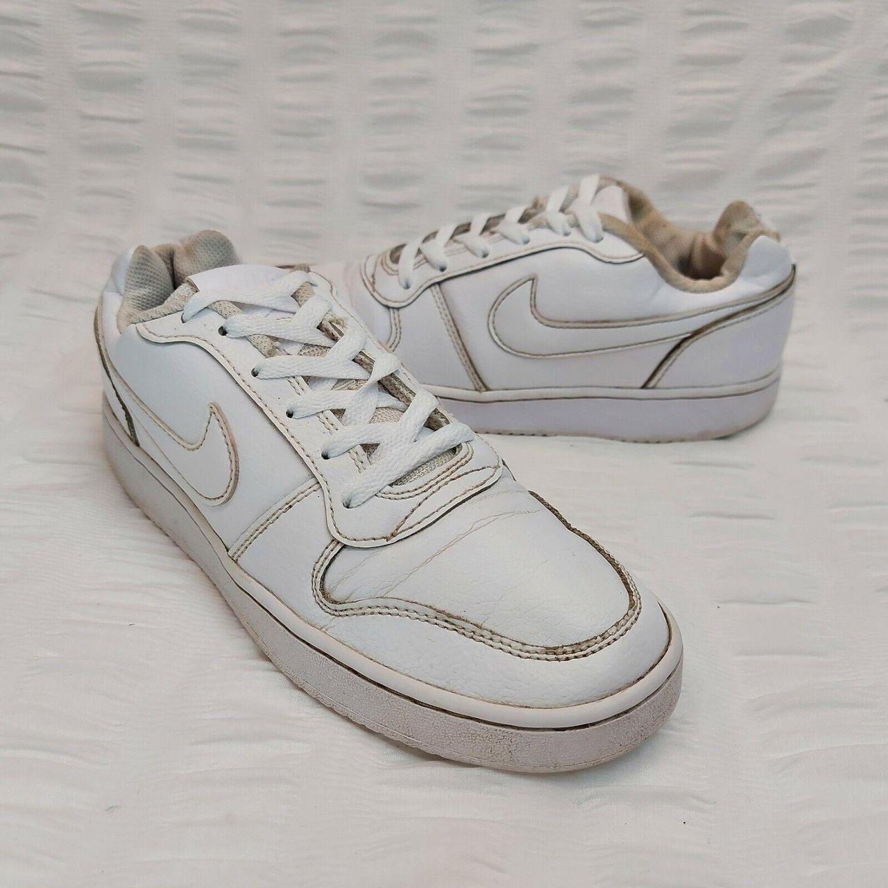 Nike Women's White Trainers | Depop