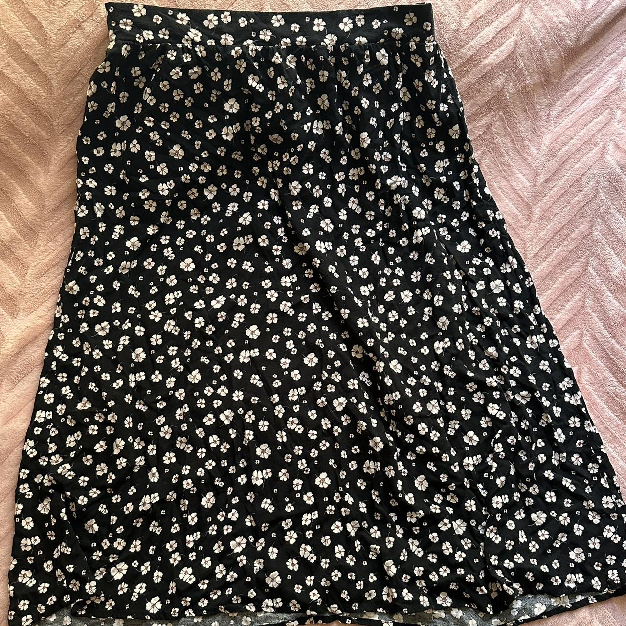 Nine West Floral Midi Skirt 🖤Really really... - Depop