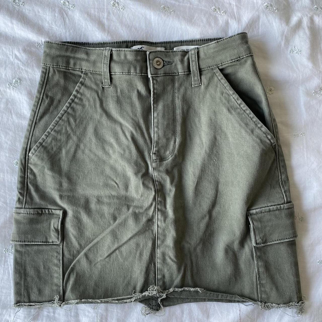 Hollister High rise skirt Stretchy, comfortable... Depop