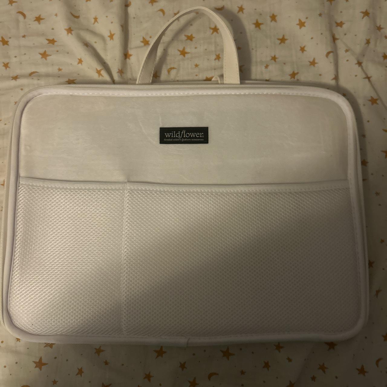 pls use depop payment!! wildflower laptop bag!... Depop