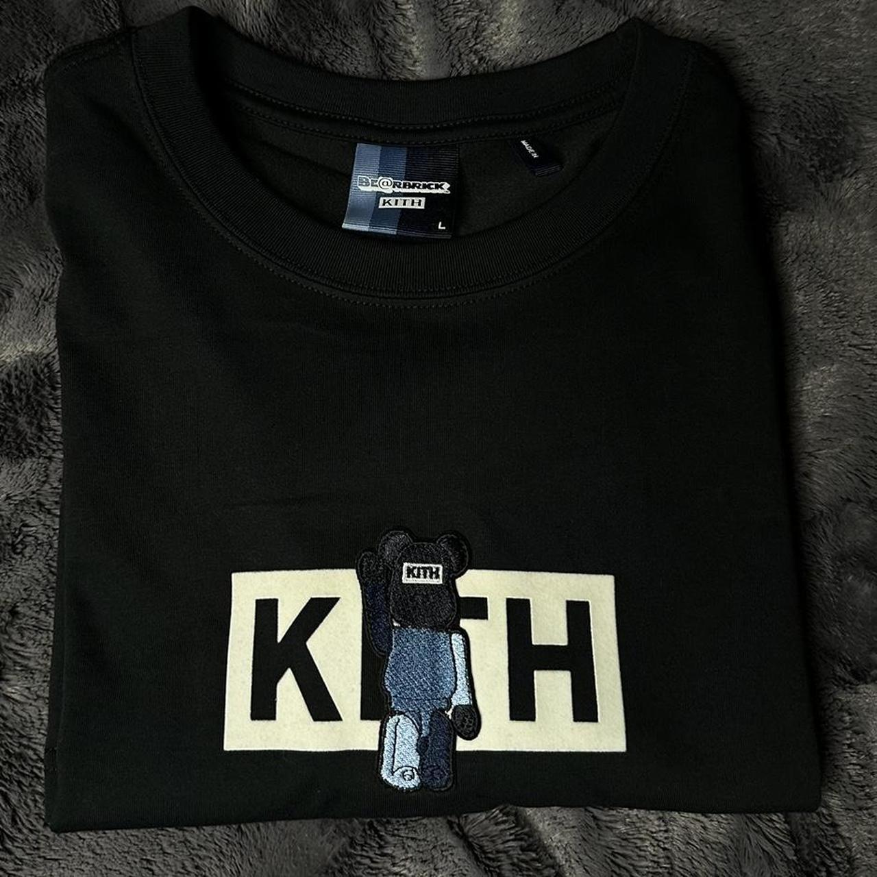 ☆ KITH x BEARBRICK Logo tee ロゴTシャツ ☆ Kith Bearbrick Logo T-shirt - TokoPyramid