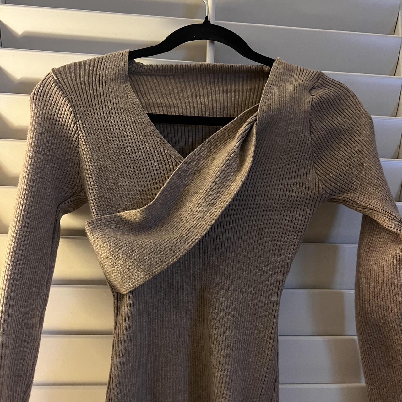 Brown ribbed sweater - Depop